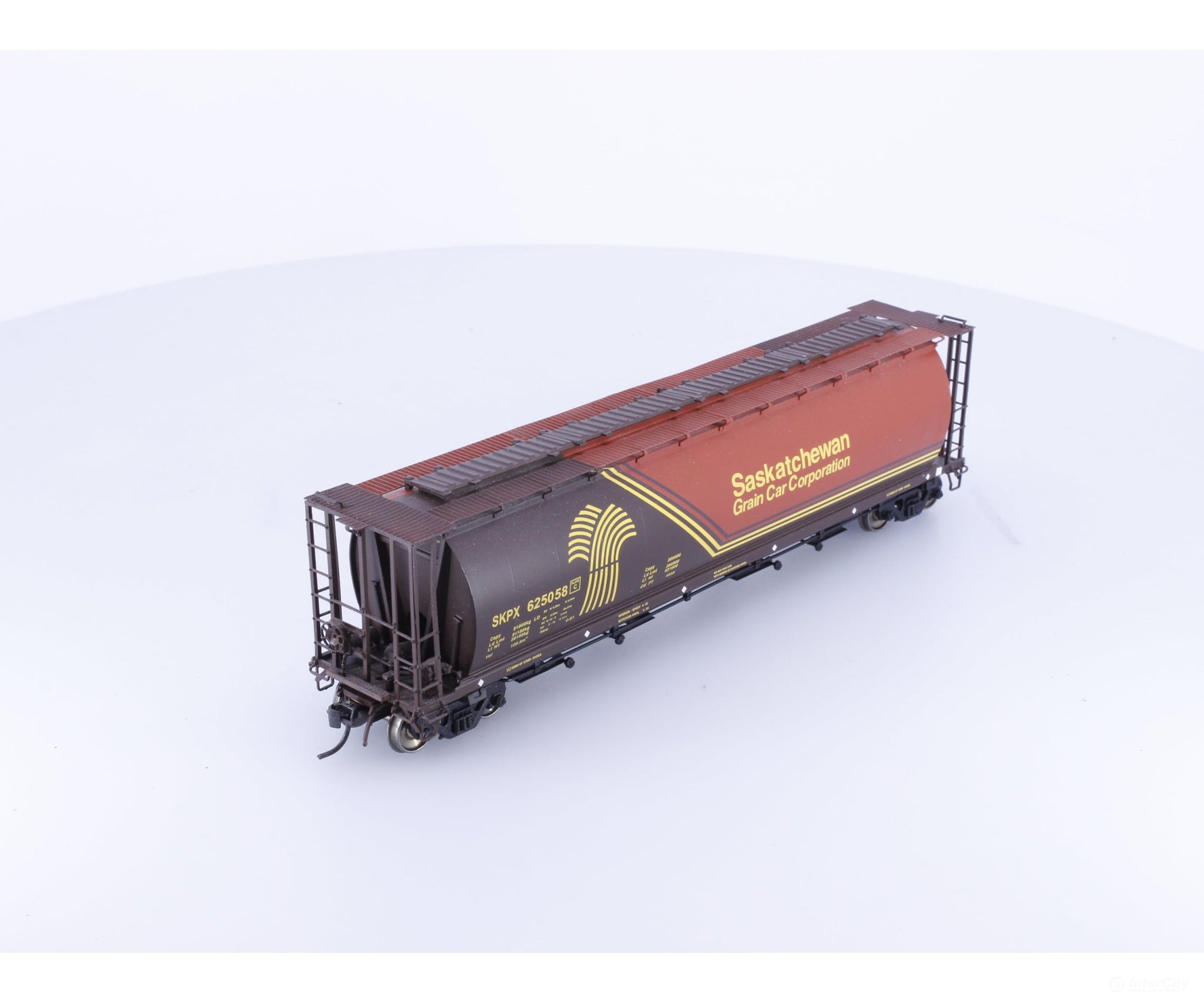 InterMountain 45122-43 HO 4 Bay Cylindrical Hopper Saskatchewan (SKNX) 625058 - Freight Cars