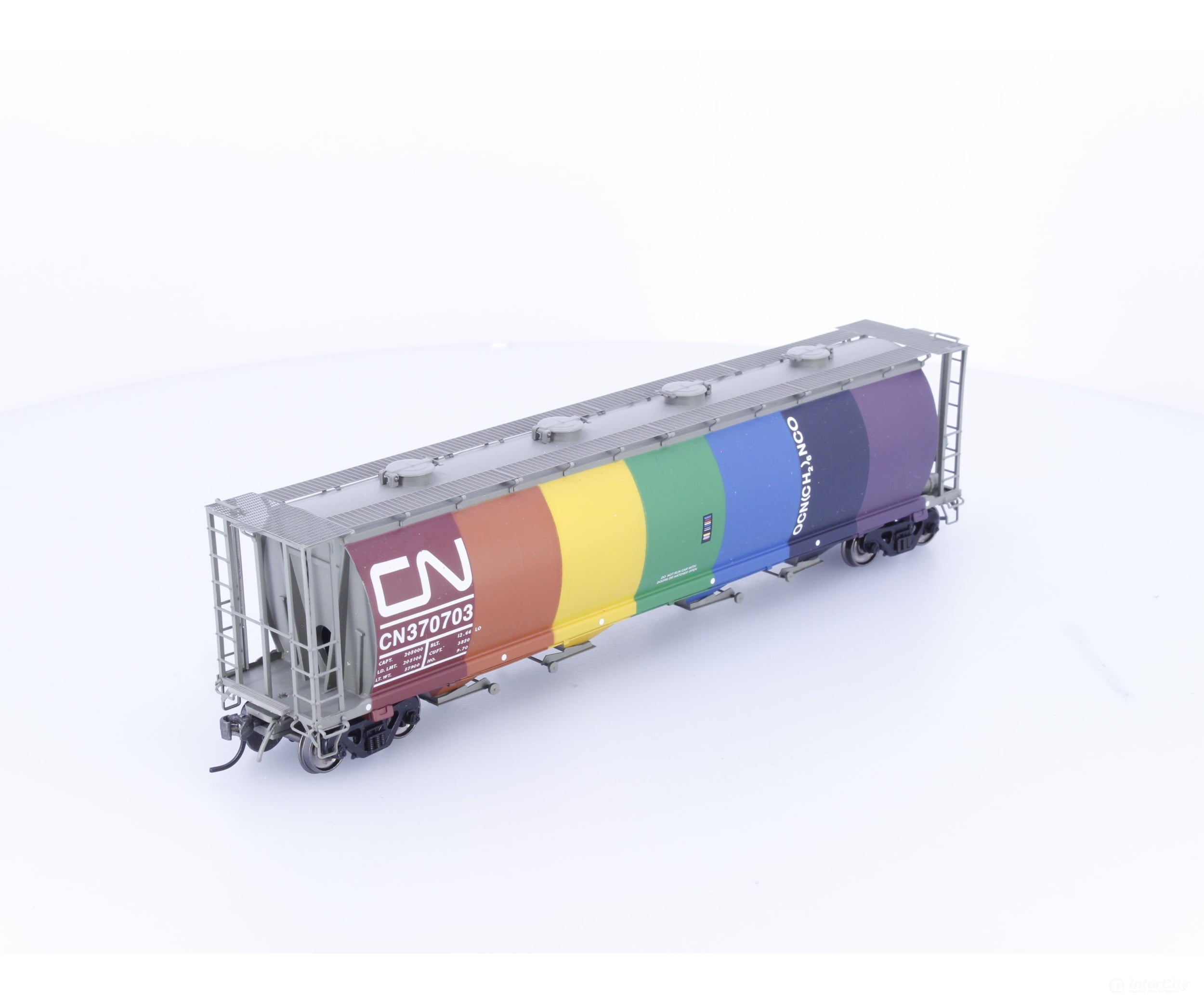 InterMountain 45212-22 HO Cylindrical Covered Hopper Canadian National (CN) 370703 - Freight Cars