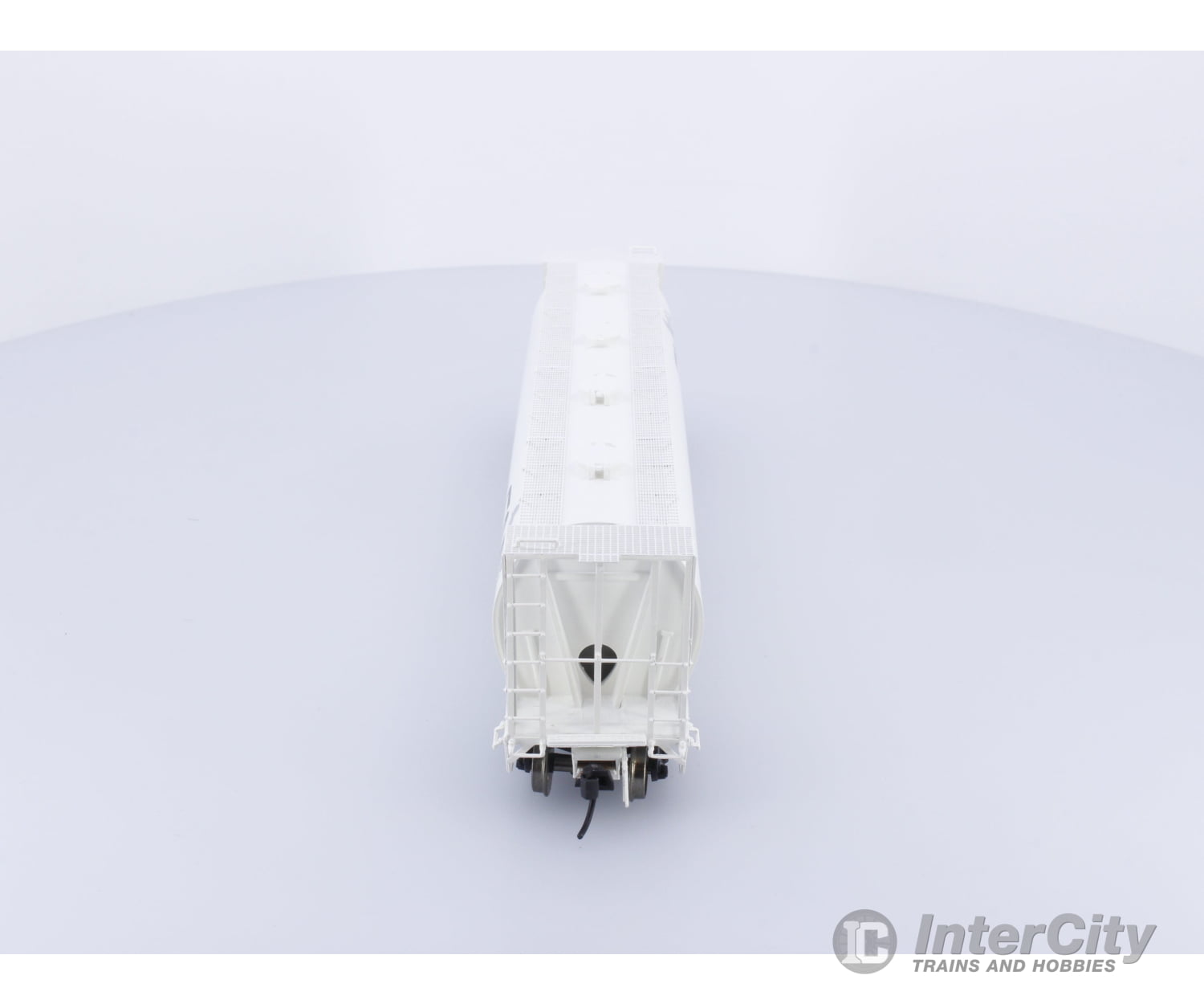 InterMountain 45213-16 HO Cylindrical Covered Hopper Canadian National (CN) 377688 Freight Cars