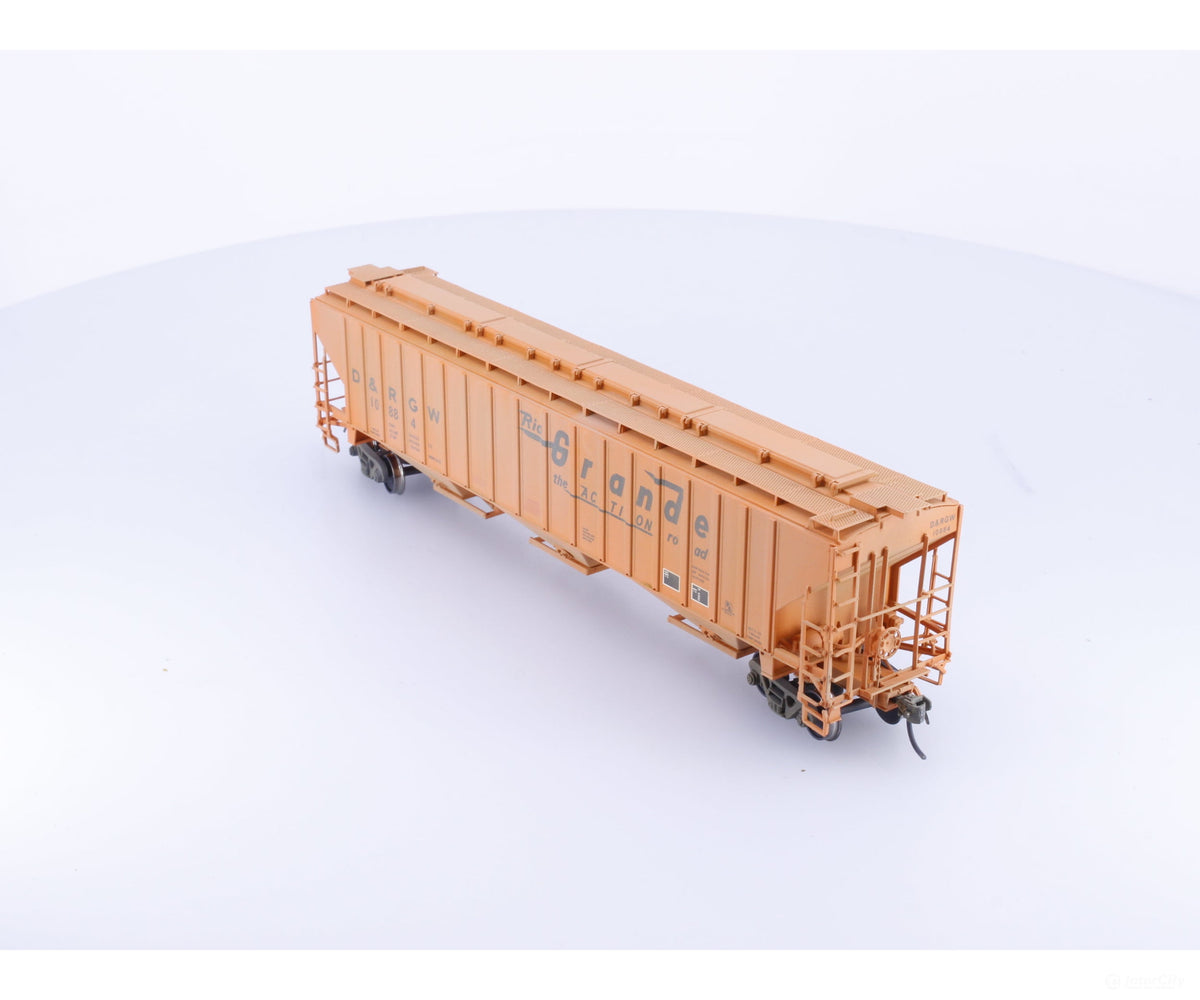 InterMountain 45306-22 HO 4750 cuft Covered Hopper Car Weathered Denver and Rio Grande Western (DRGW) 10884 - Freight