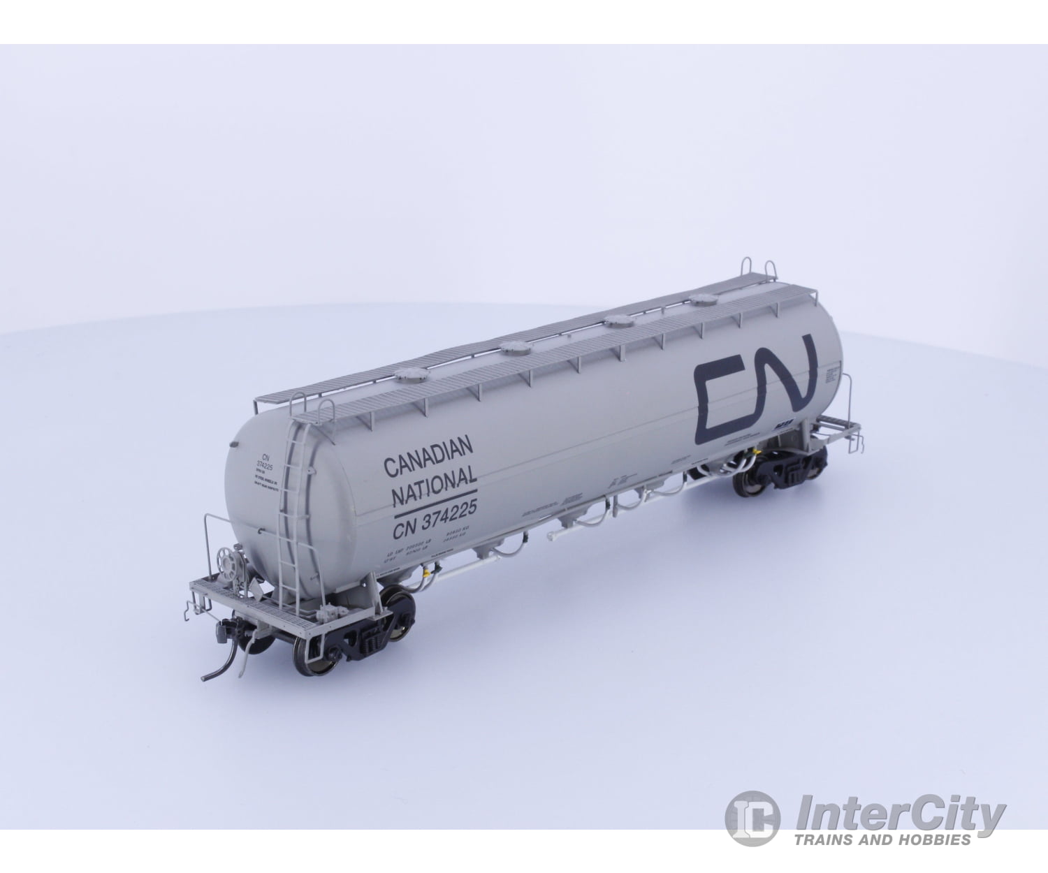 InterMountain 48909-02 HO Pressure Flow Hopper Canadian National (CN) 374225 Freight Cars