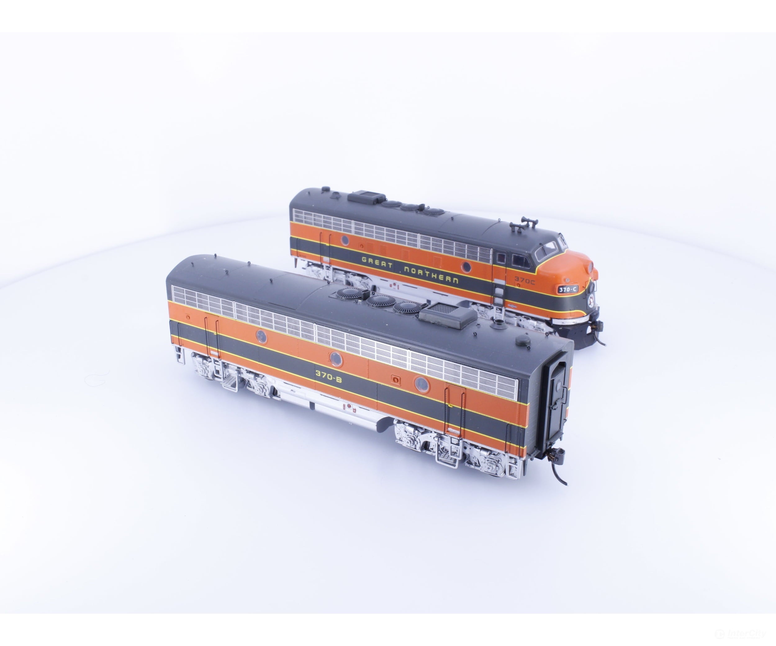 InterMountain 4900092/49509 HO EMD F7A/B 2 Diesel Locomotive Set A Unit Sound B Unit DCC Great Northern (GN) 370C/370B