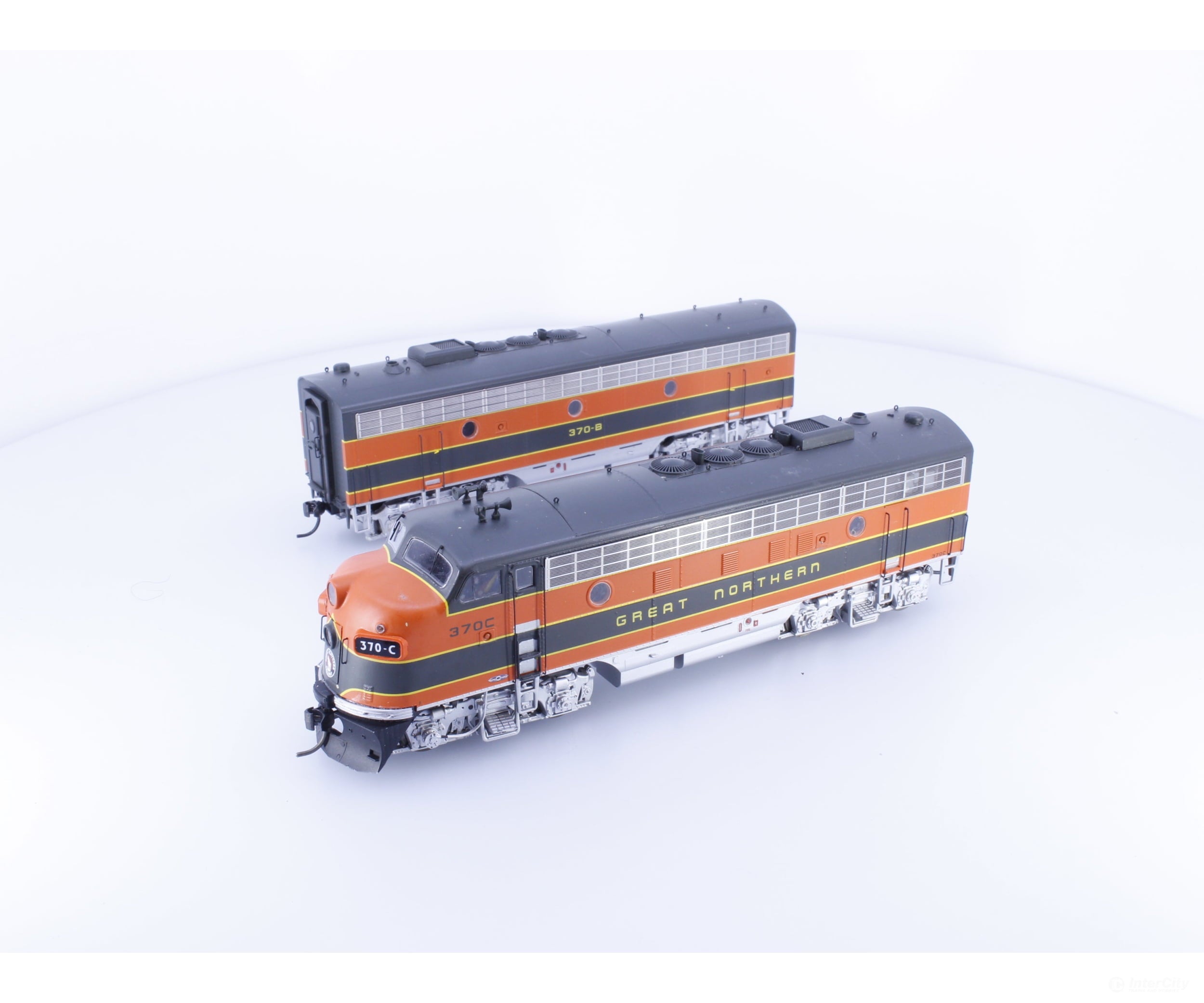 InterMountain 4900092/49509 HO EMD F7A/B 2 Diesel Locomotive Set A Unit Sound B Unit DCC Great Northern (GN) 370C/370B