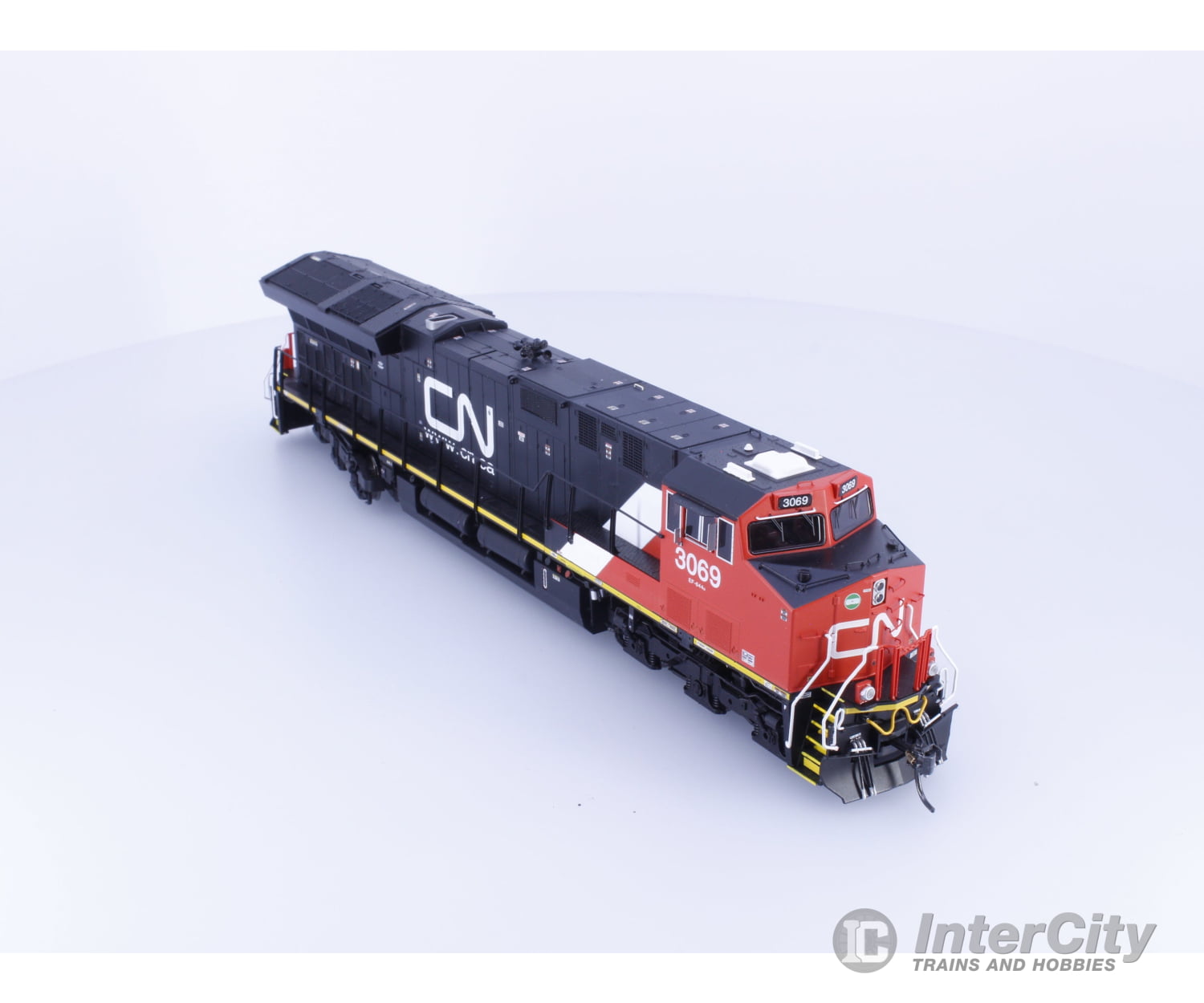 InterMountain 497102S-11 HO ET44AC CN Website Diesel Locomotive ESU Canadian National (CN) 3069 DCC & Sound Locomotives