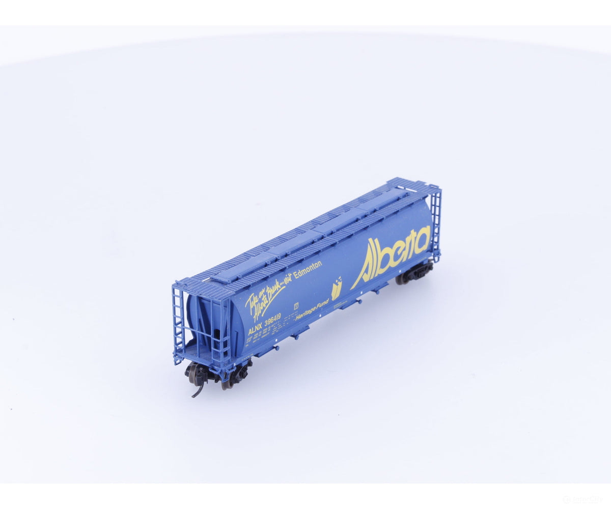 InterMountain 65117-30 N 4 Bay Cylindrical Hopper Alberta Break Edmonton (APLX) 396419 - Freight Cars