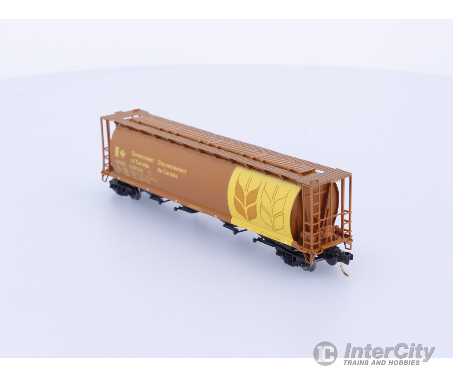 InterMountain 65120-24 N Cylindrical Covered Hopper Canadian Wheat Board (CNWX) 606230 Freight Cars