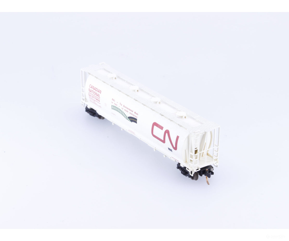 InterMountain 65202-06 N 4 Bay Cylindrical Hopper Canadian National (CN) 377969 - Freight Cars