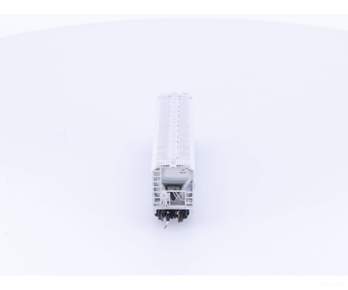 InterMountain 67008-14 N 3 Bay ACF Covered Hopper Union Pacific (UP) 82096 - Freight Cars