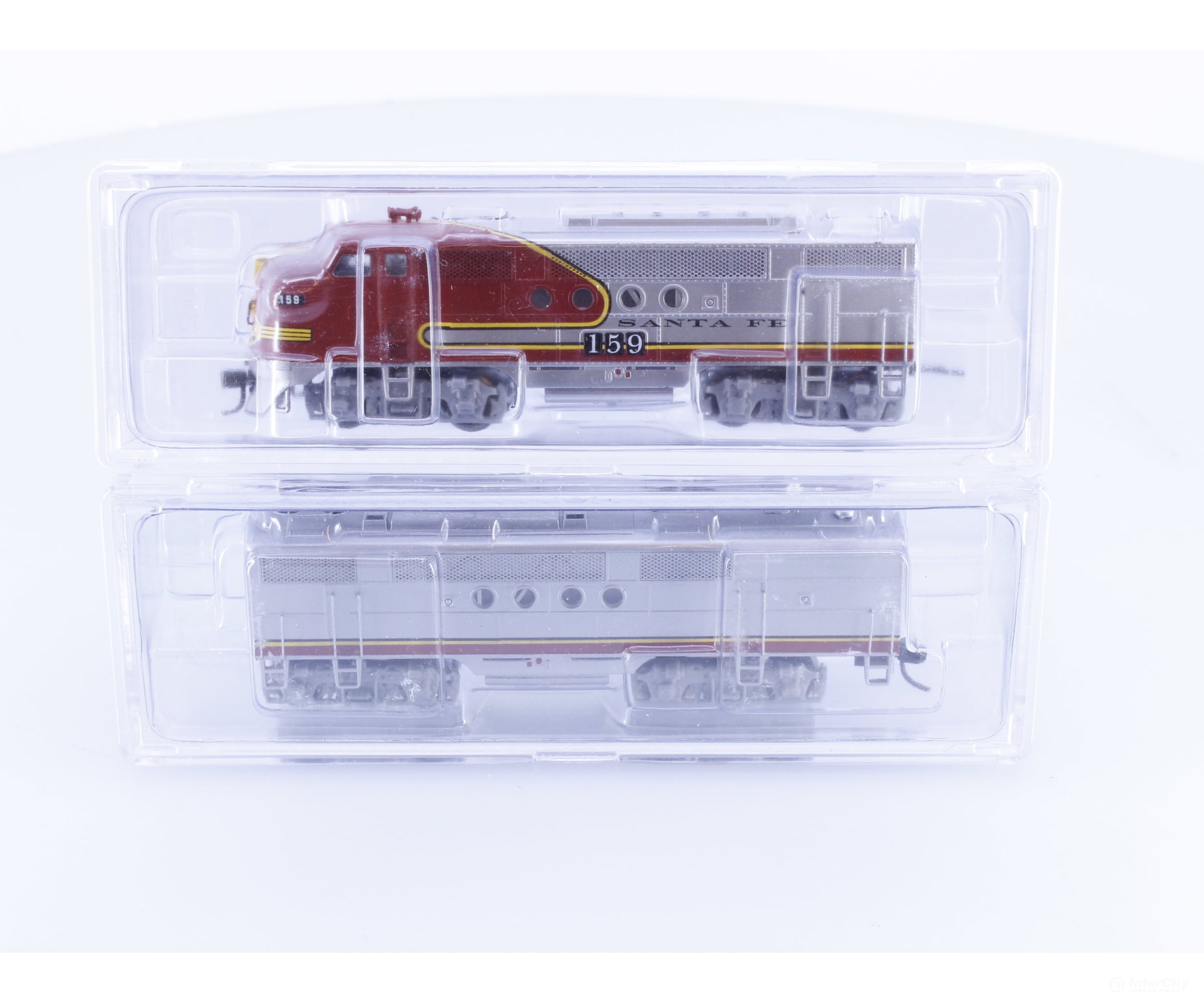 InterMountain 69003-05 HO Warbonnet FT A/B Diesel Locomotive Set Santa Fe (SF) 159 Analog DC - Locomotives