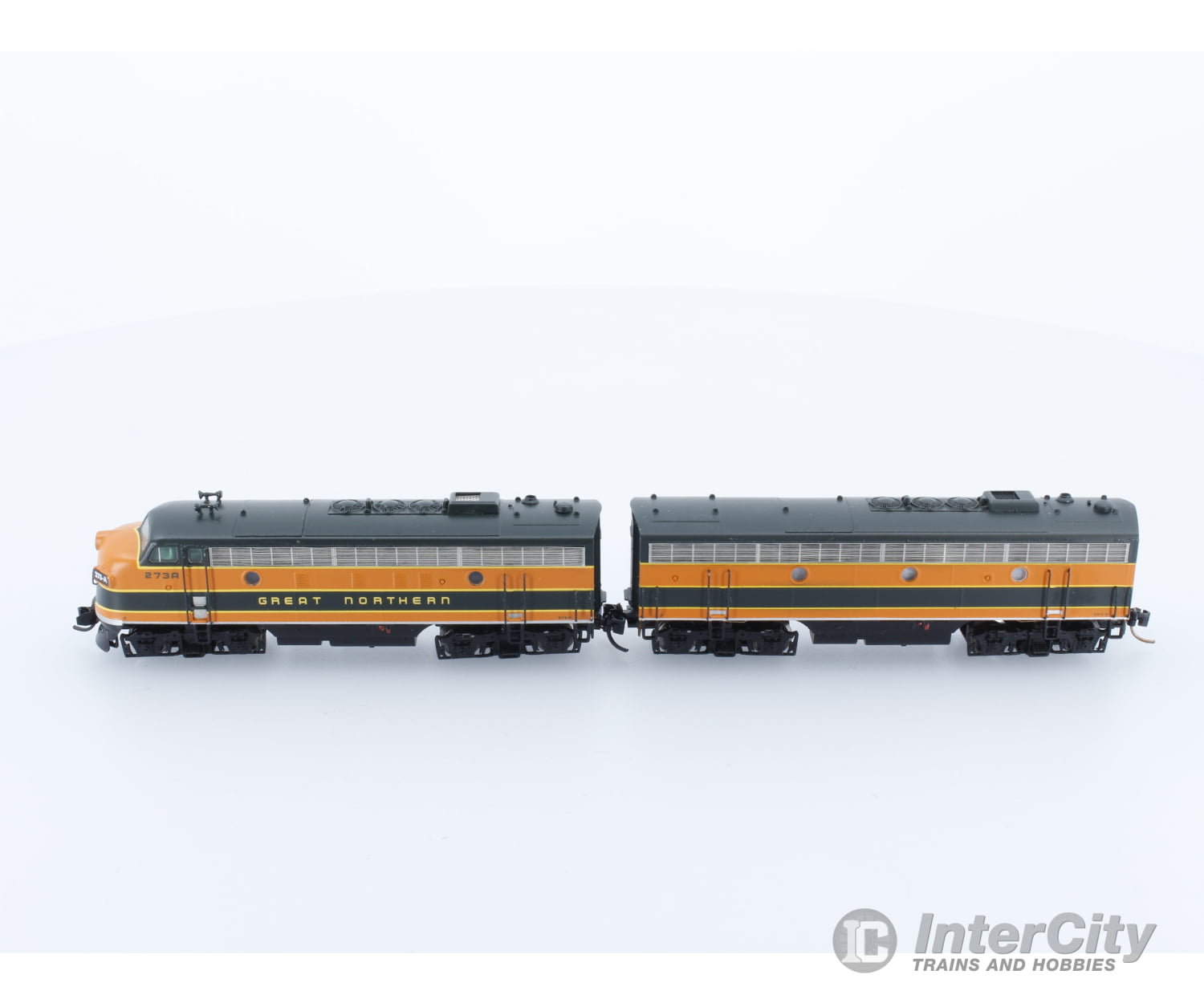 Intermountain 69209 - 01 & 69709 - 01 N Emd F7A F7B Great Northern Analog Locomotives