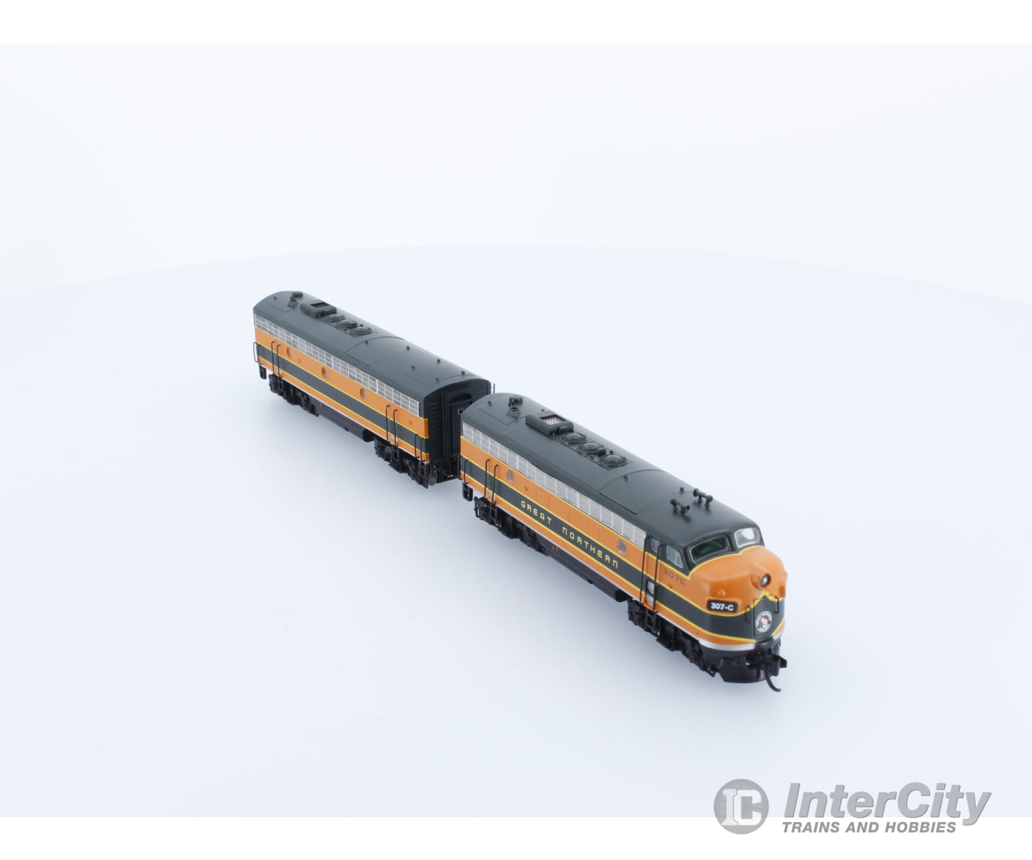 Intermountain 69209 - 04 And 69709 - 02 N Emd F7A & F7B Great Northern Analog Locomotives