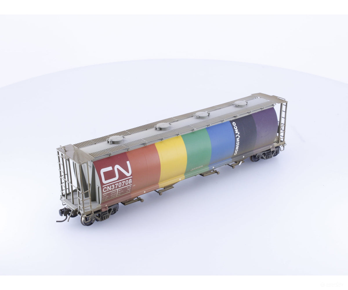 InterMountain CCAR HO 4 Bay Cylindrical Hopper Circus Car Weathered Canadian National (CN) 370708 - Freight Cars