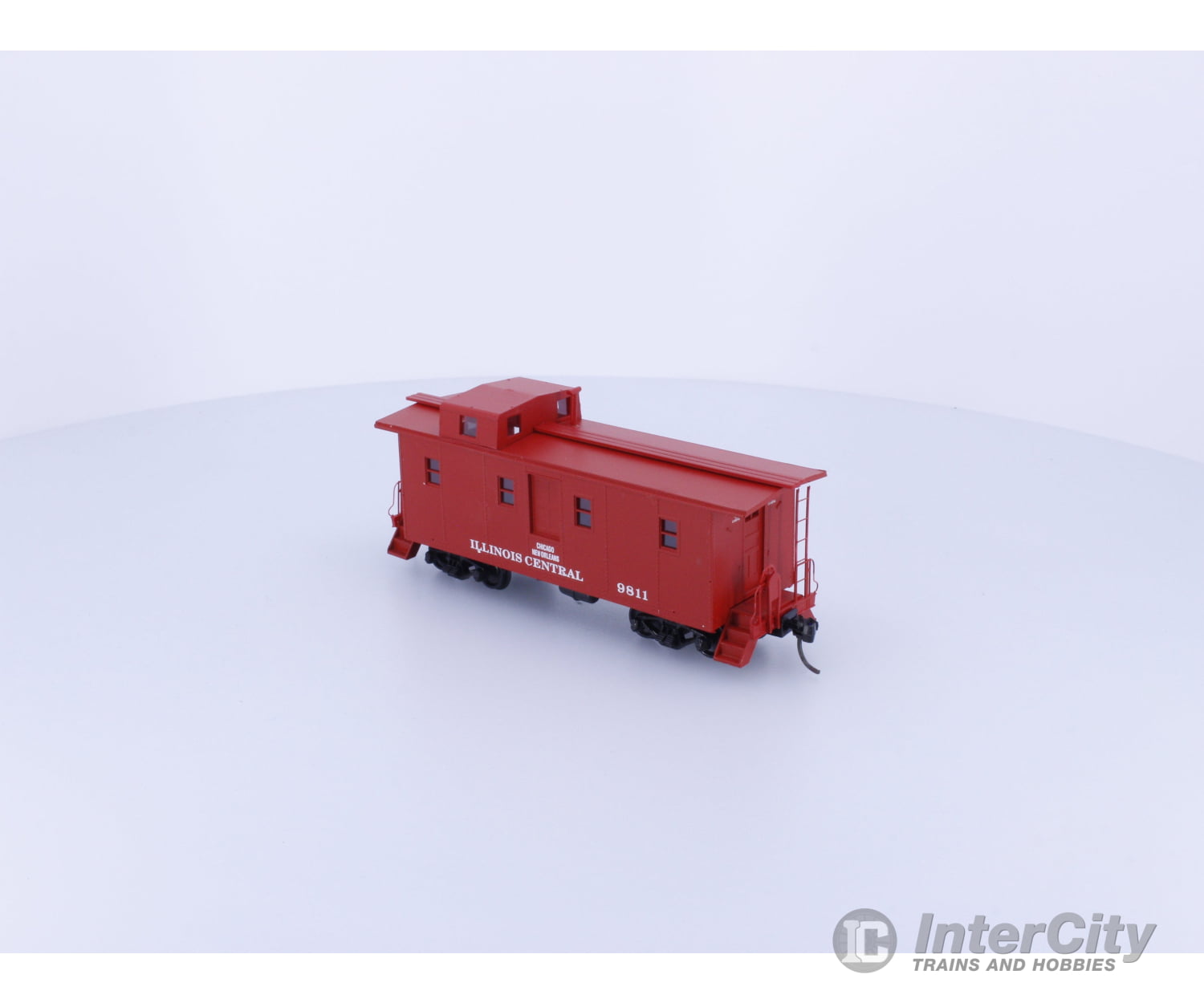 InterMountain CCS-1026 HO Red Caboose Illinois Central (IC) 9811 Freight Cars