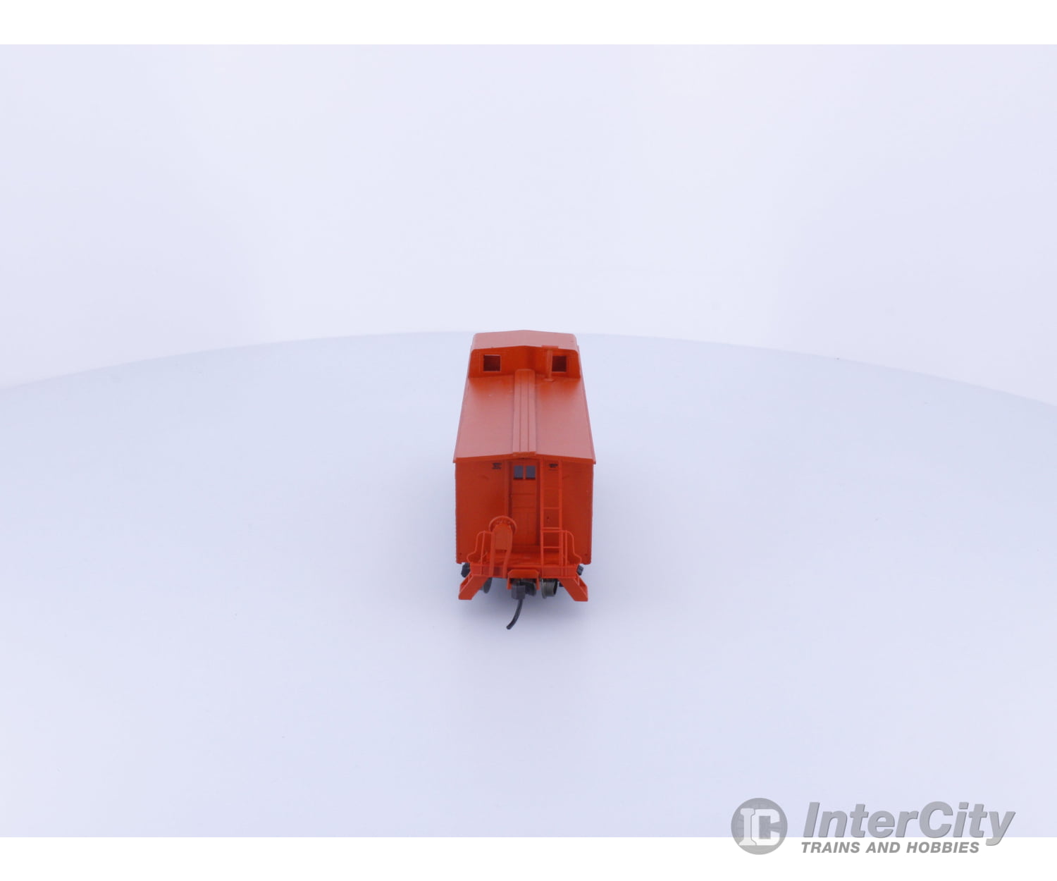InterMountain CCS-1029 HO Side Door Caboose Illinois Central (IC) 9842 Freight Cars