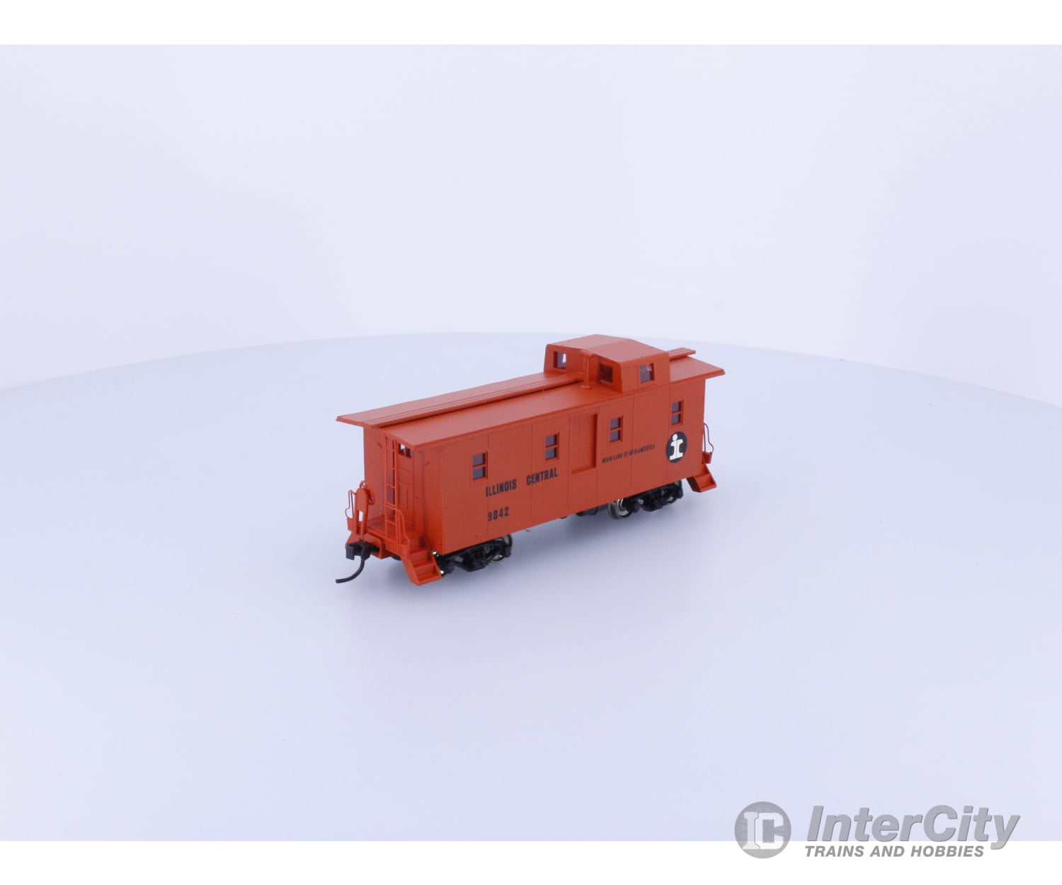 InterMountain CCS-1029 HO Side Door Caboose Illinois Central (IC) 9842 Freight Cars