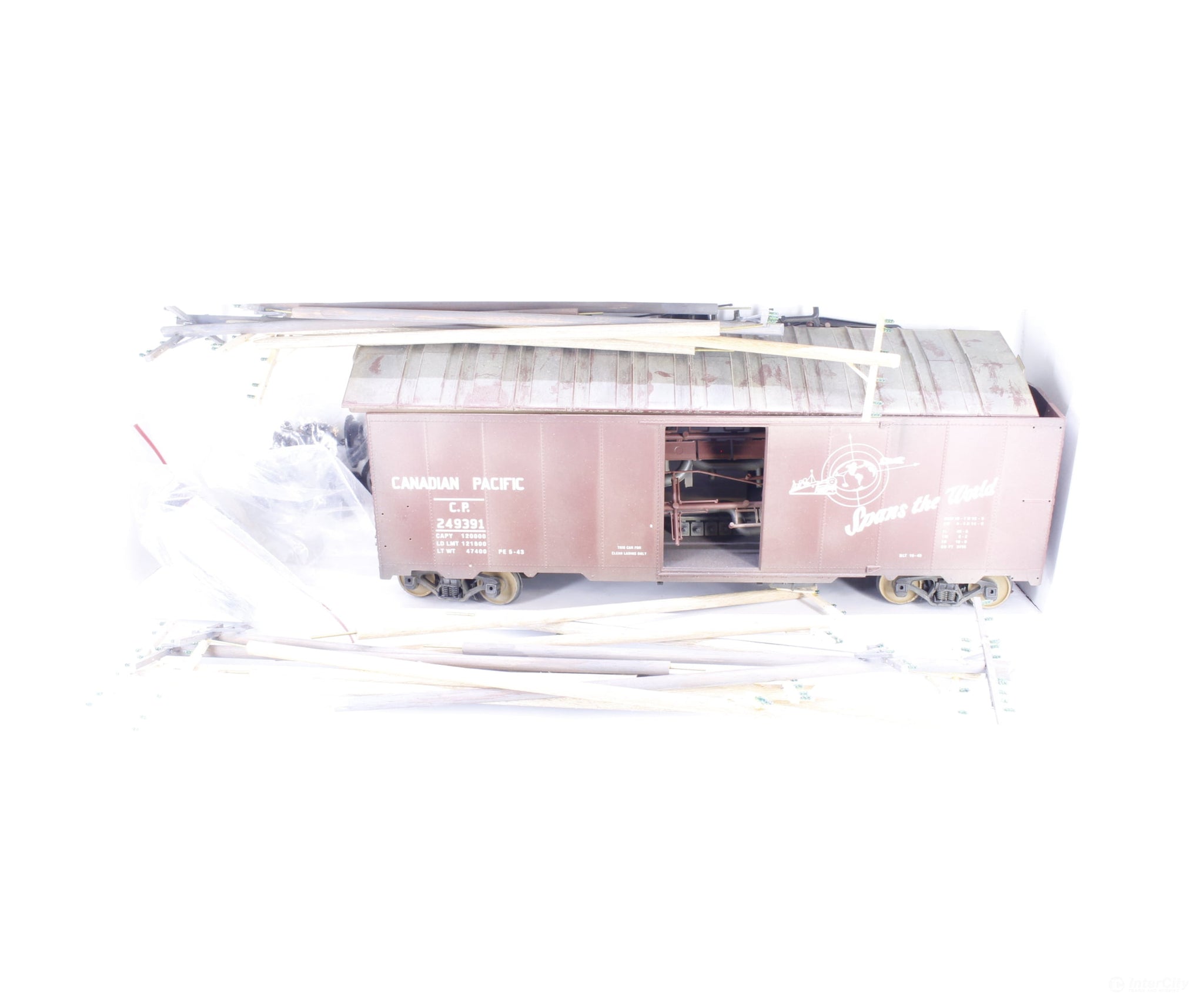 InterMountain OBCP3391 O 40’ AAR 1937 Boxcar Spans the World Kit with Extra Wheels and Wood Telephone Lines Canadian