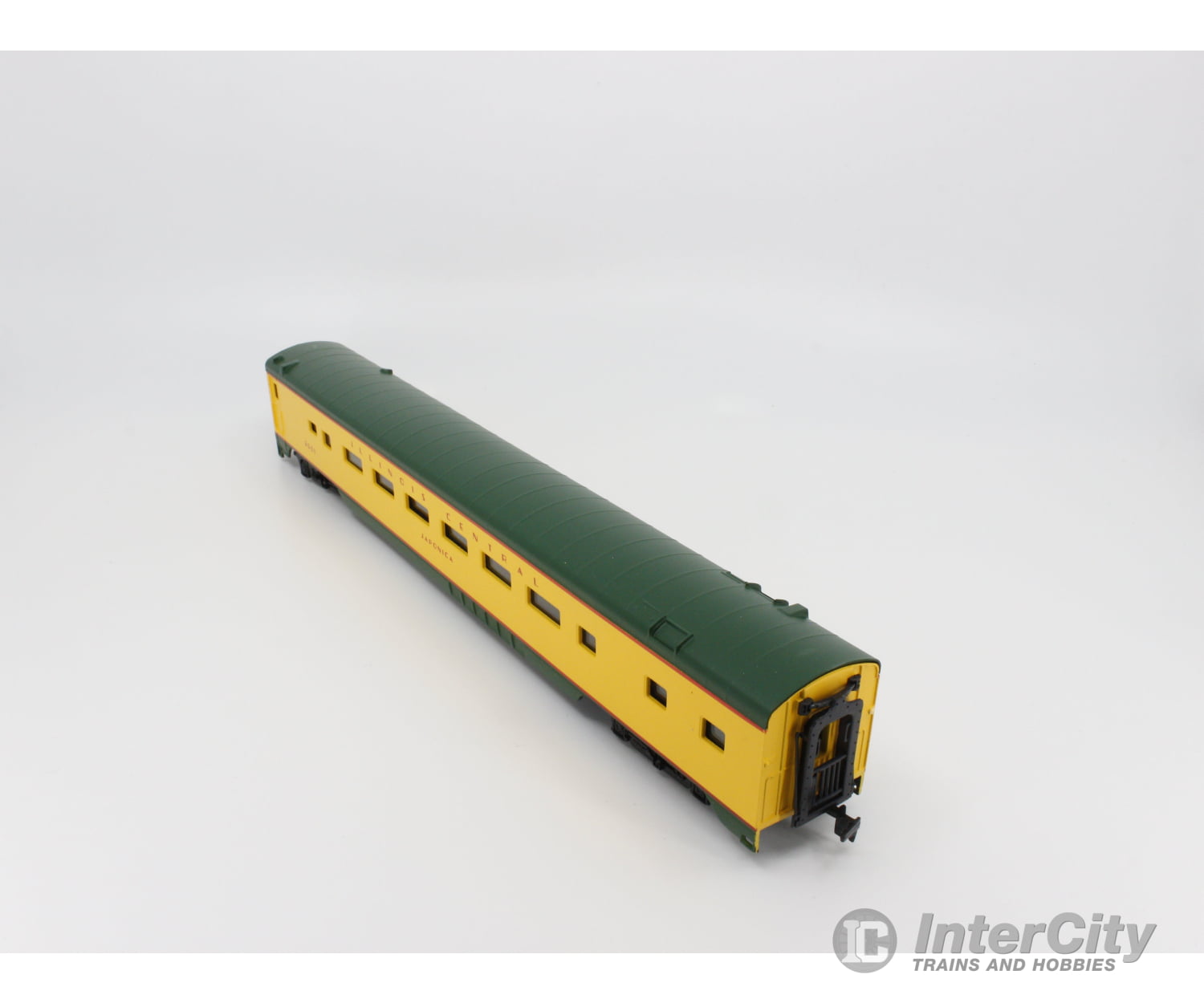 International Hobby Corp. 48331 Ho Coach Passenger Car Smooth Side P.s. Illinois Central (Ic) 2601