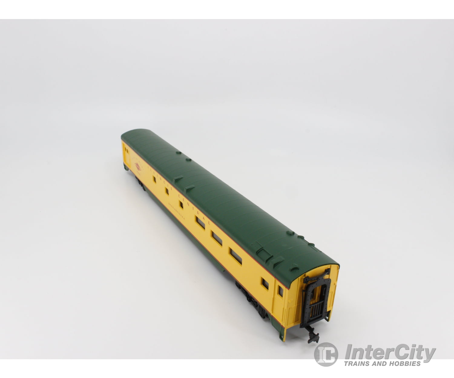 International Hobby Corp. 48334 Ho Combine Passenger Car Smooth Side P.s. Illinois Central (Ic)