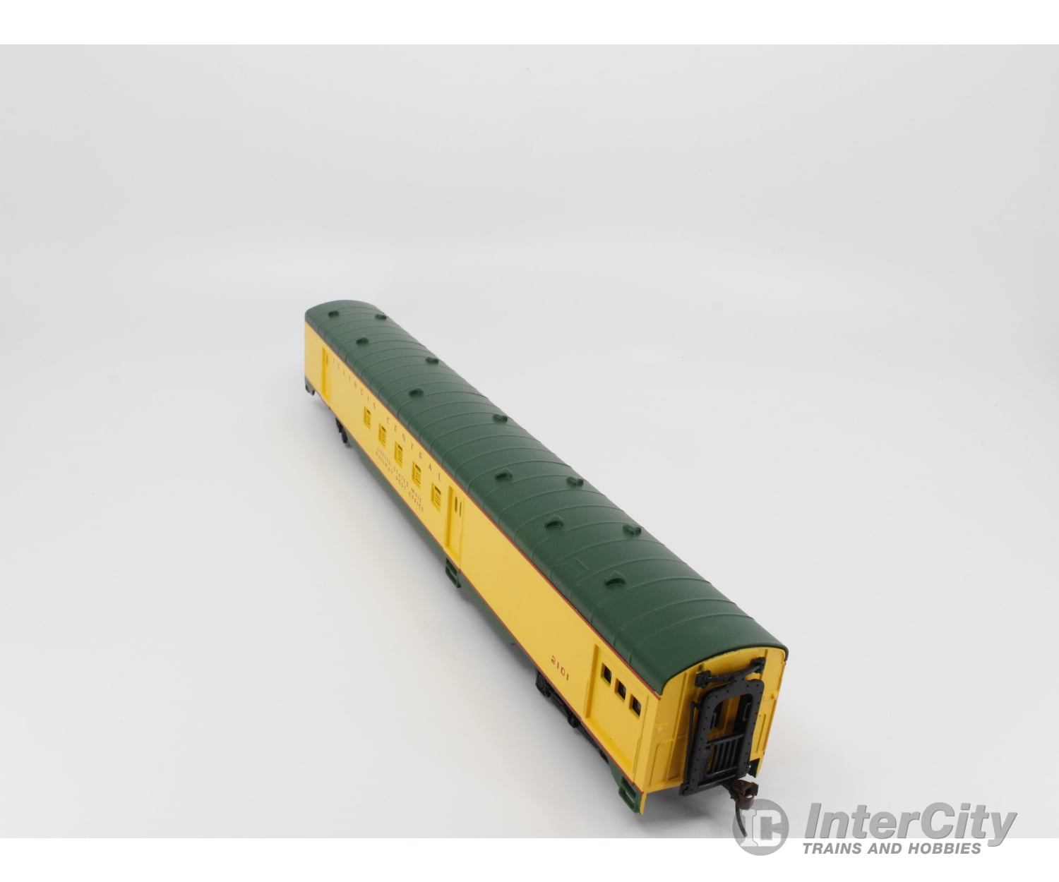 International Hobby Corp. 48335 Ho Rpo Smooth Side P.s. Passenger Car Illinois Central (Ic) 2101