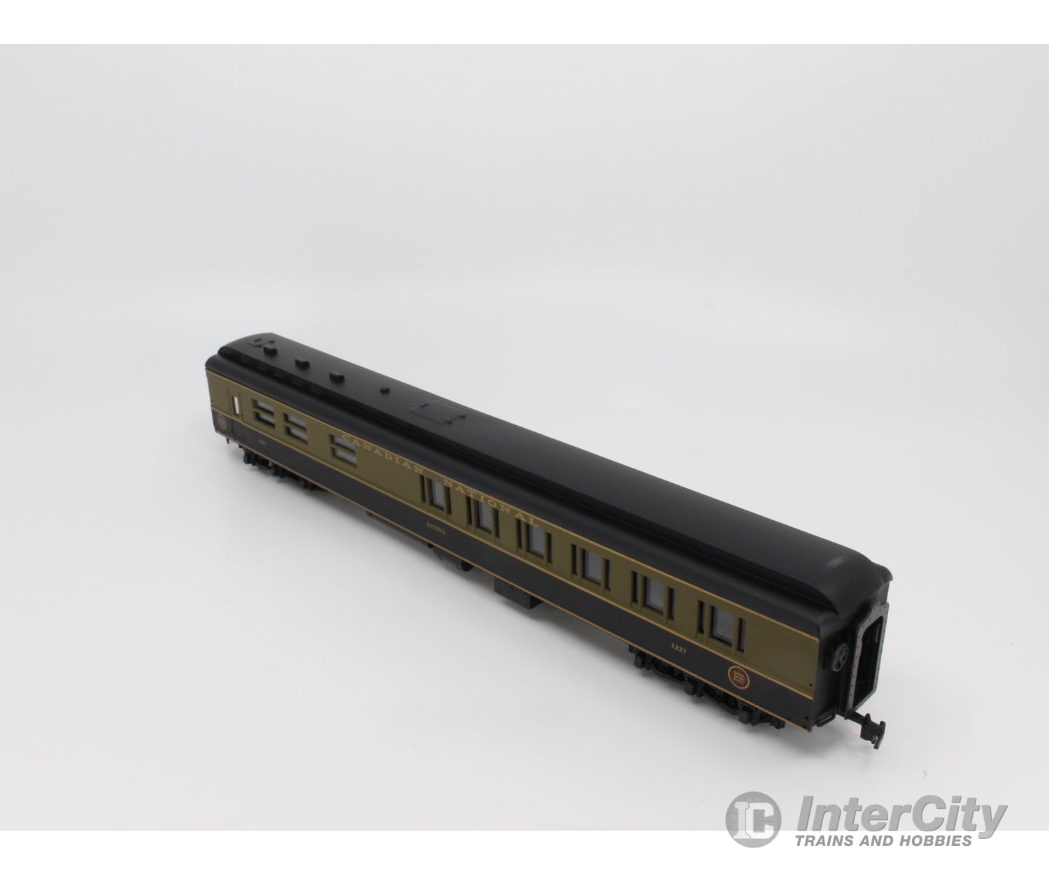 International Hobby Corp. 49103 Ho Diner Heavyweight Passenger Car Canadian National (Cn) 1327 Cars