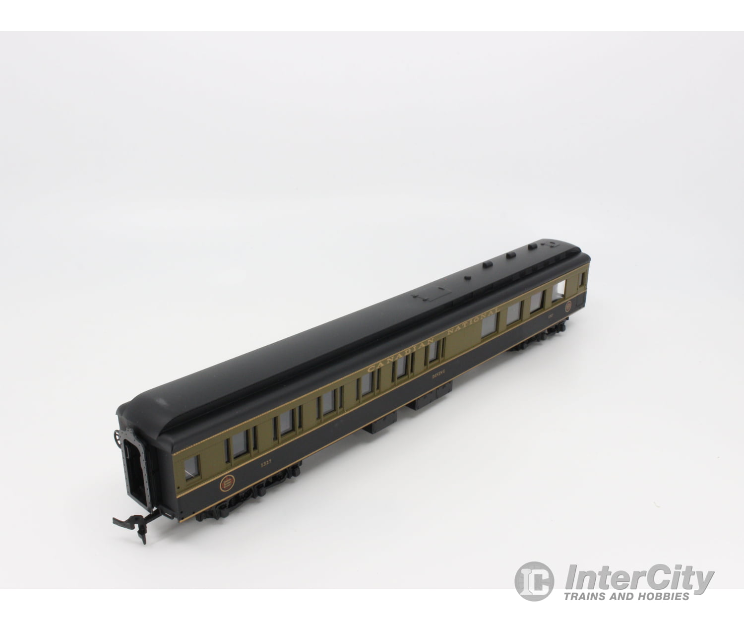 International Hobby Corp. 49103 Ho Diner Heavyweight Passenger Car Canadian National (Cn) 1327 Cars