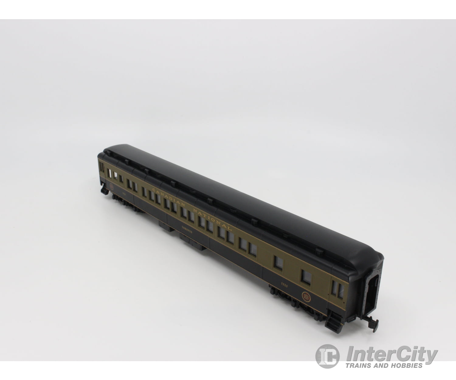 International Hobby Corp. 49107 Ho Sleeper 12-1 Heavyweight Passenger Car Canadian National (Cn)