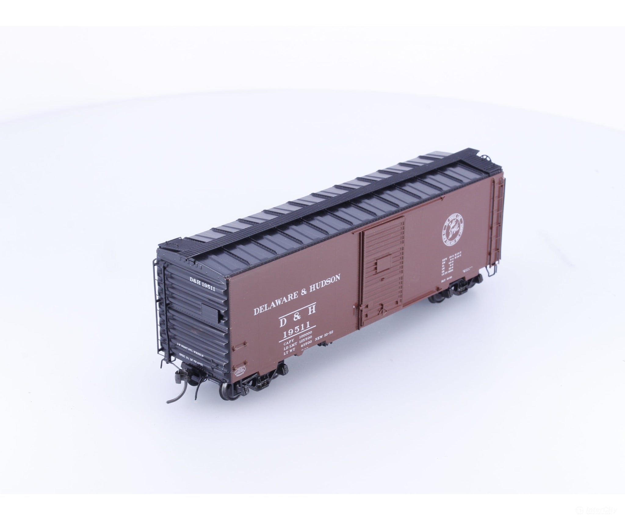 Kadee 4056 HO 40’ PS-1 Boxcar 6’ Door Delaware and Hudson Railway (D&H) 19511 - Freight Cars