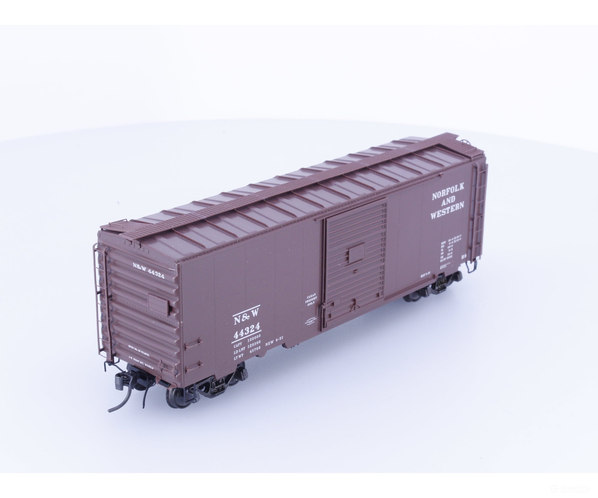 Kadee 5001 HO 40’ Single Door Box Car Norfolk & Western (NW) 44324 - Freight Cars
