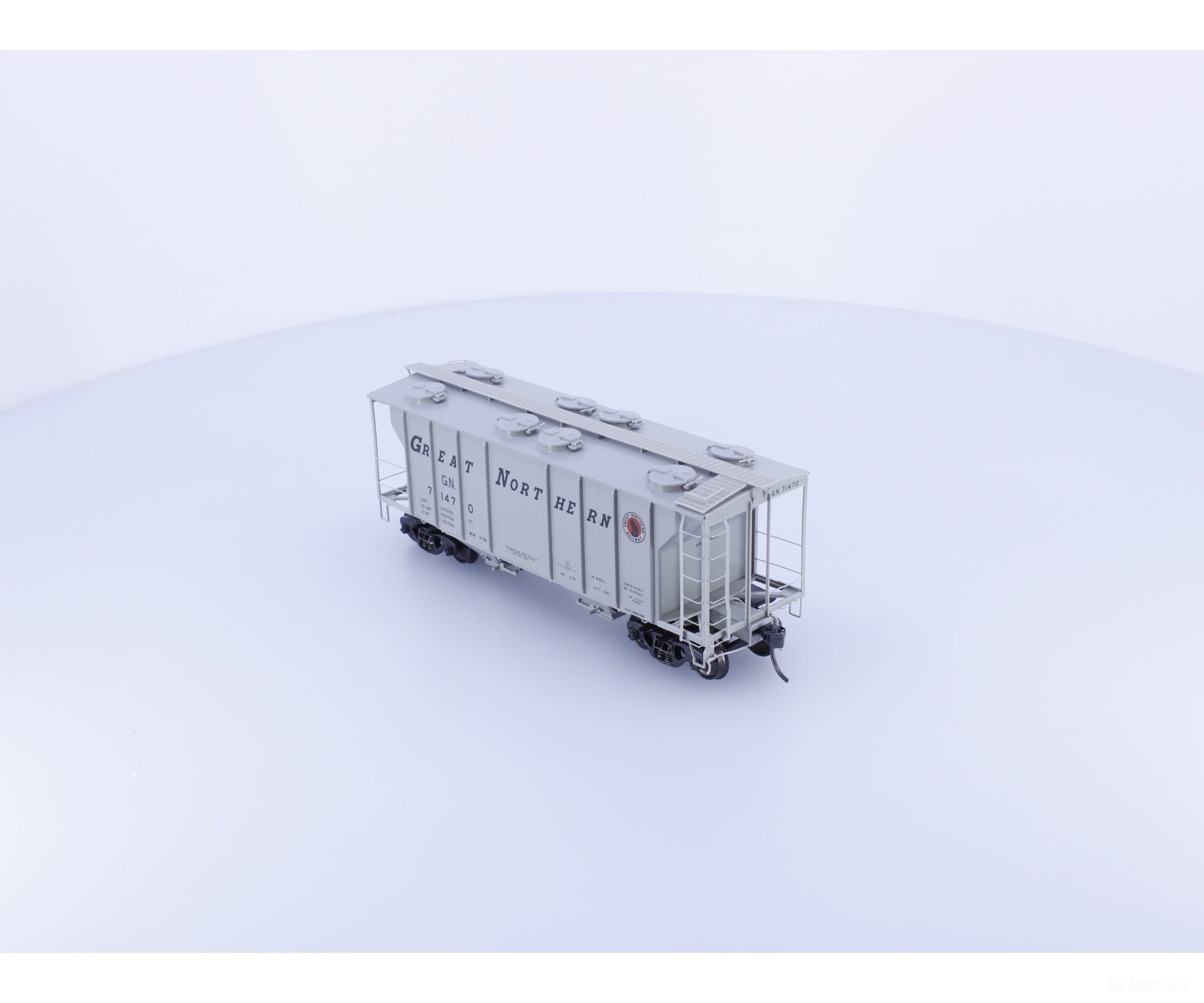 Kadee 8013 HO PS-2 2 Bay 2003 CU FT Covered Hopper Great Northern (GN) 71470 Freight Cars