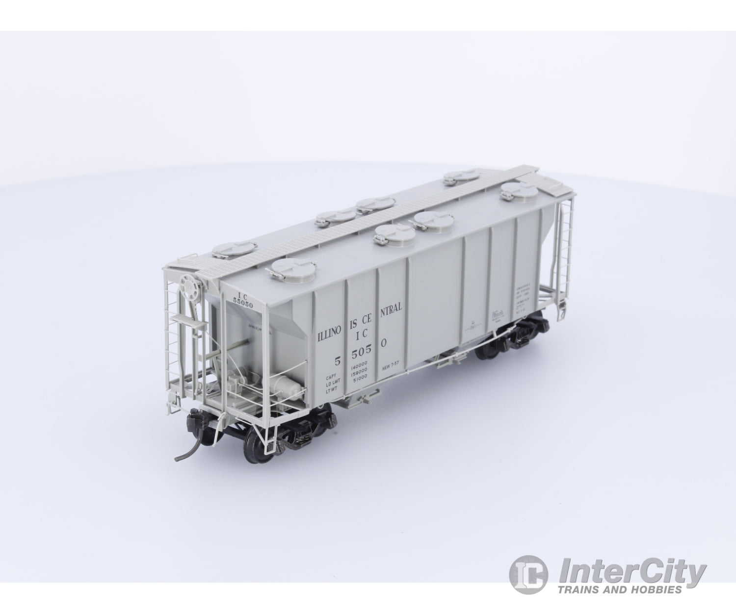 Kadee 8015 HO PS-2 2 Bay 2003 CU FT Covered Hopper Illinois Central (IC) 55050 Freight Cars
