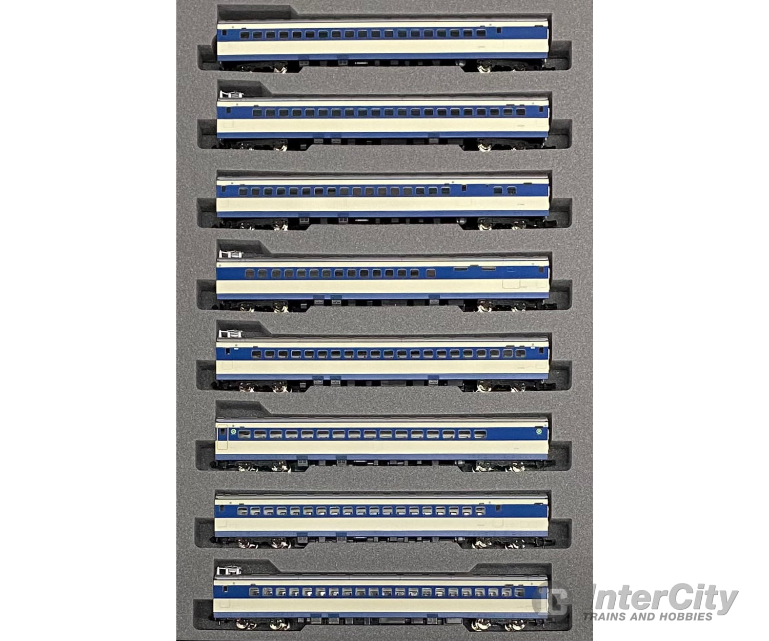 Kato 10-1701 N 8 Car Passenger Set O-2000 Series Shinkansen Hikari Kodama (#4) Passenger Cars