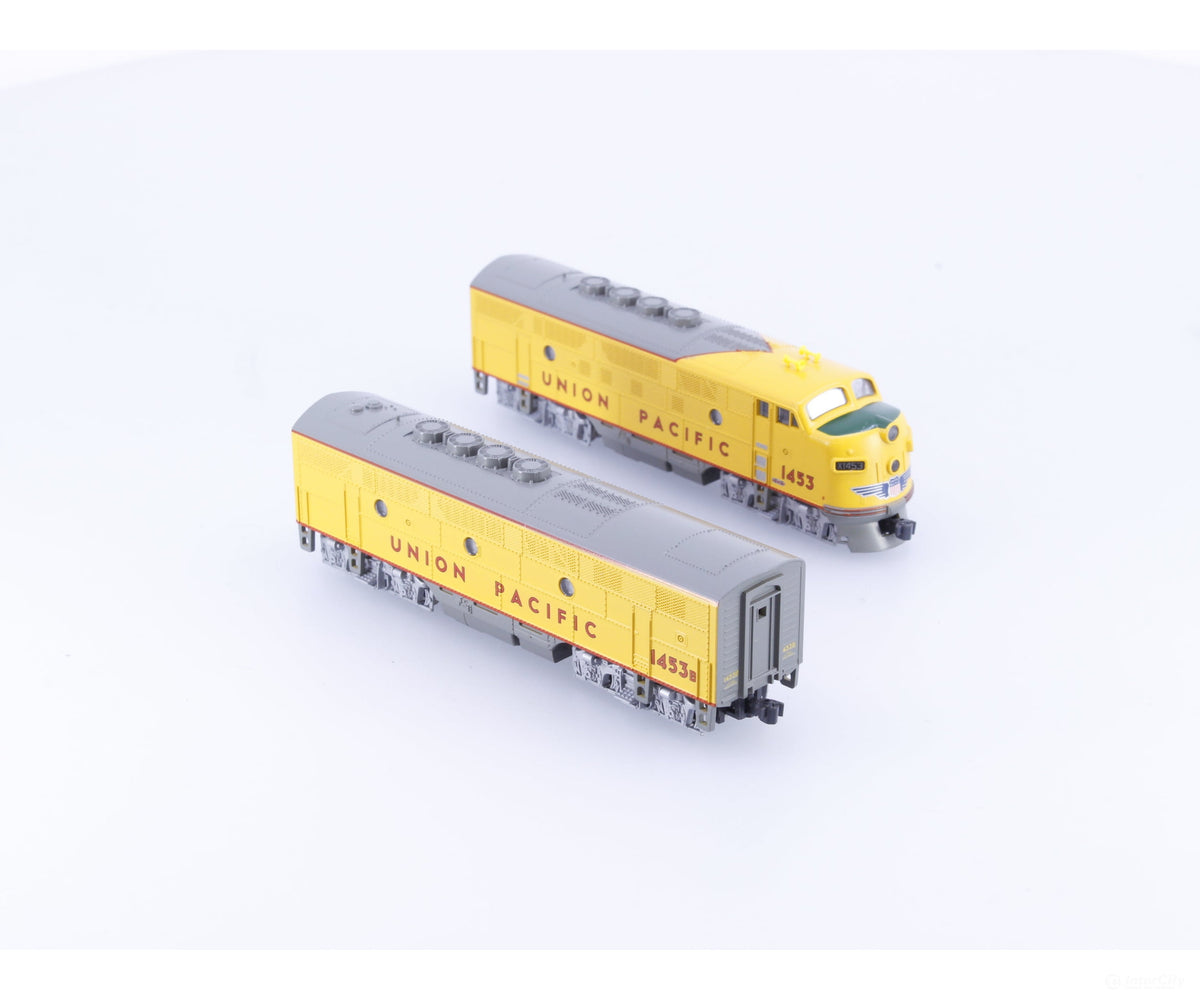 Kato 106-0305 N F3A/B Diesel Locomotive Set Union Pacific (UP) 1453,1453B Analog DC - Locomotives