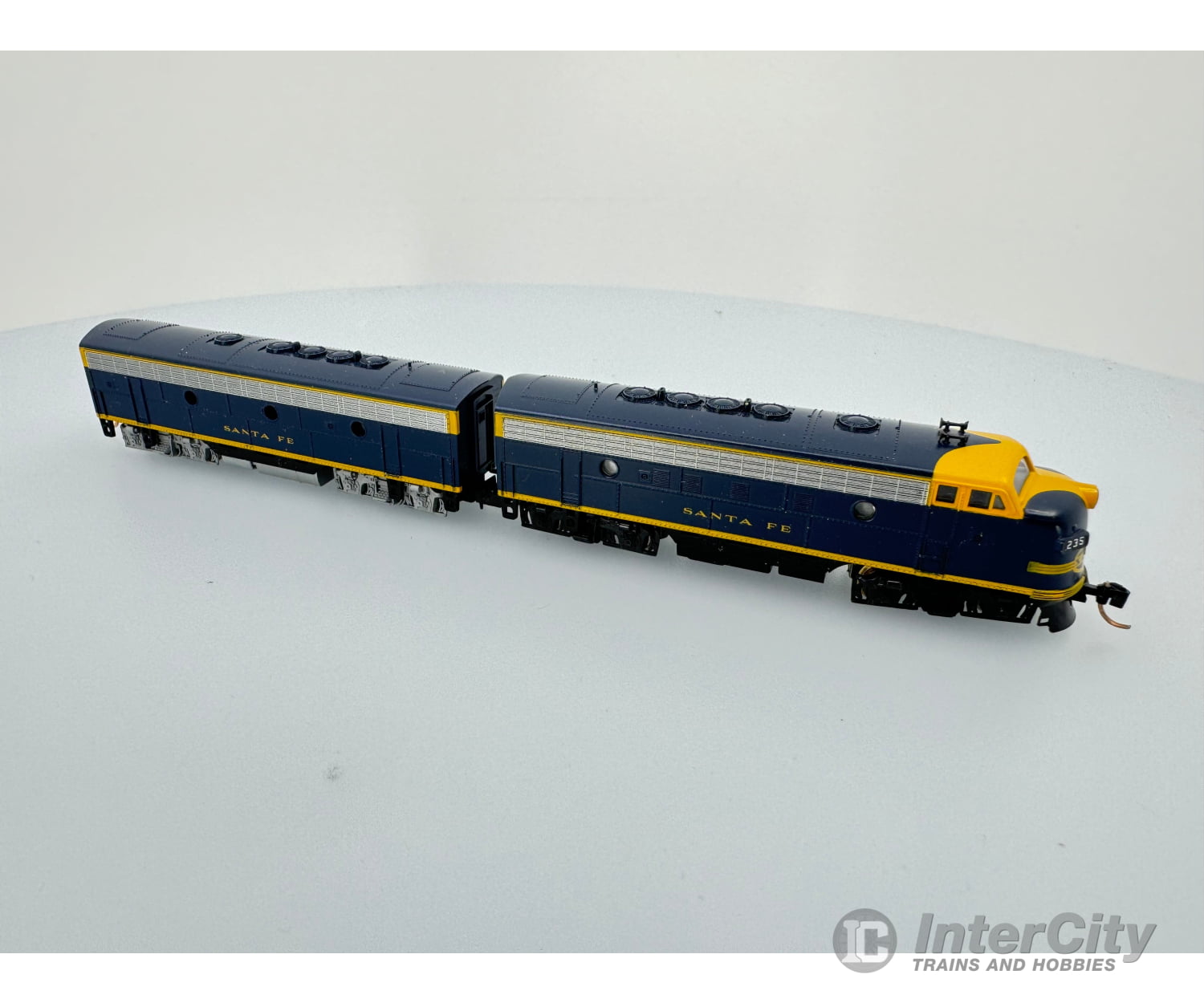 Kato 106-0402 N F7 A + B Locomotive Set Santa Fe (Sf) Locomotives