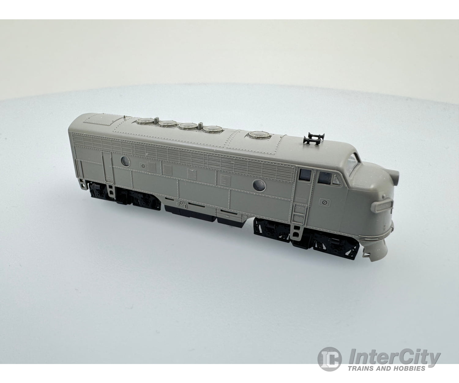 Kato 176-090 N F7A Single Headlight Undecorated Analog Dc (D) Locomotives