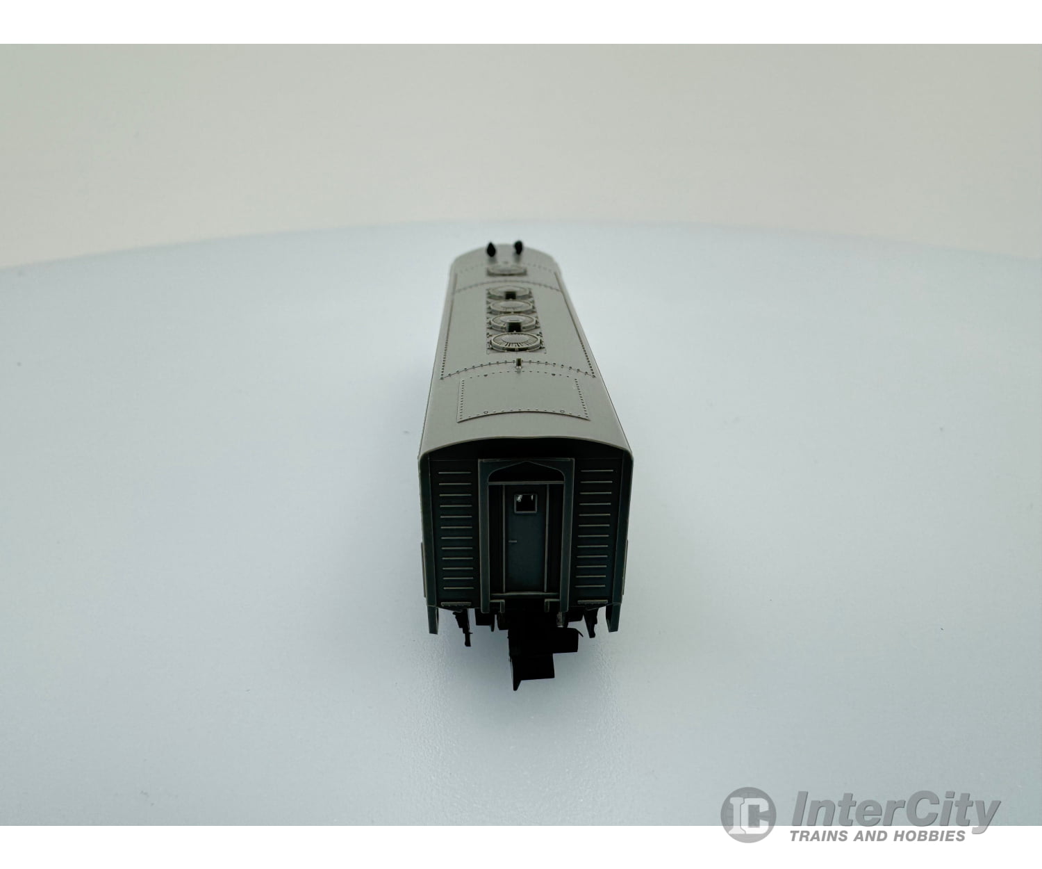 Kato 176-090 N F7A Single Headlight Undecorated Analog Dc (F) Locomotives