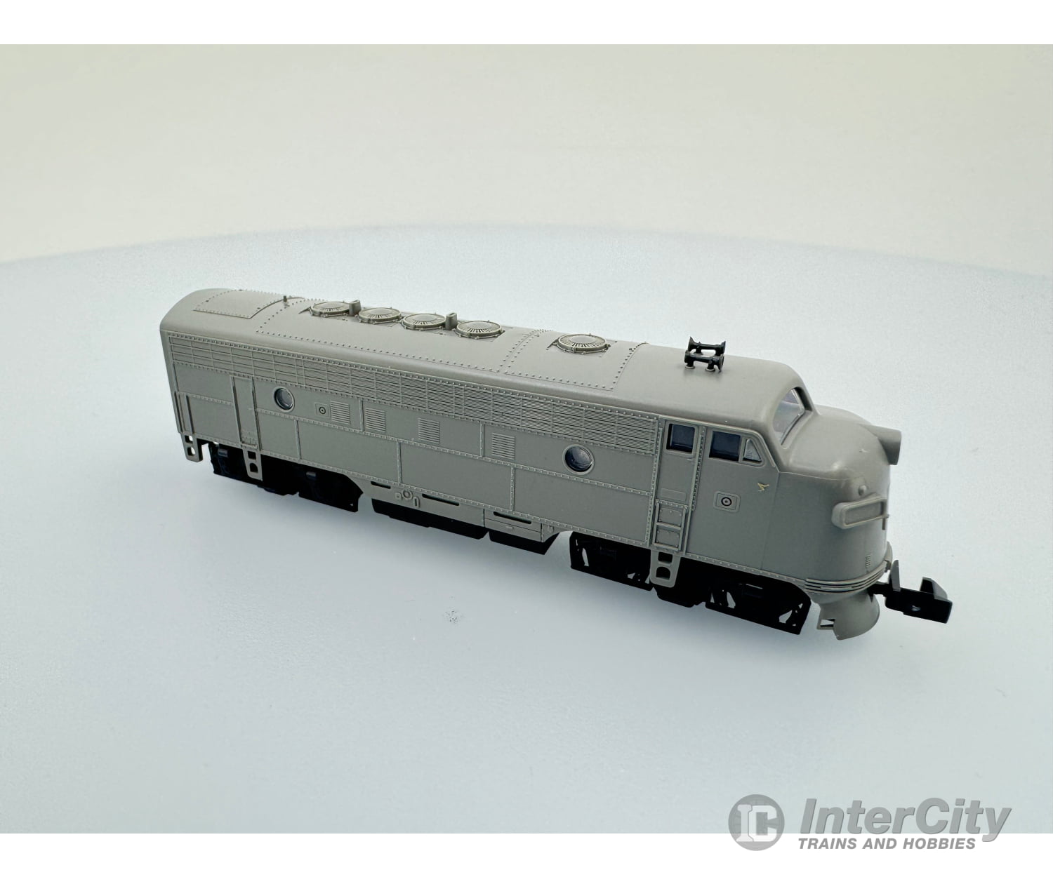 Kato 176-090 N F7A Single Headlight Undecorated Analog Dc (F) Locomotives