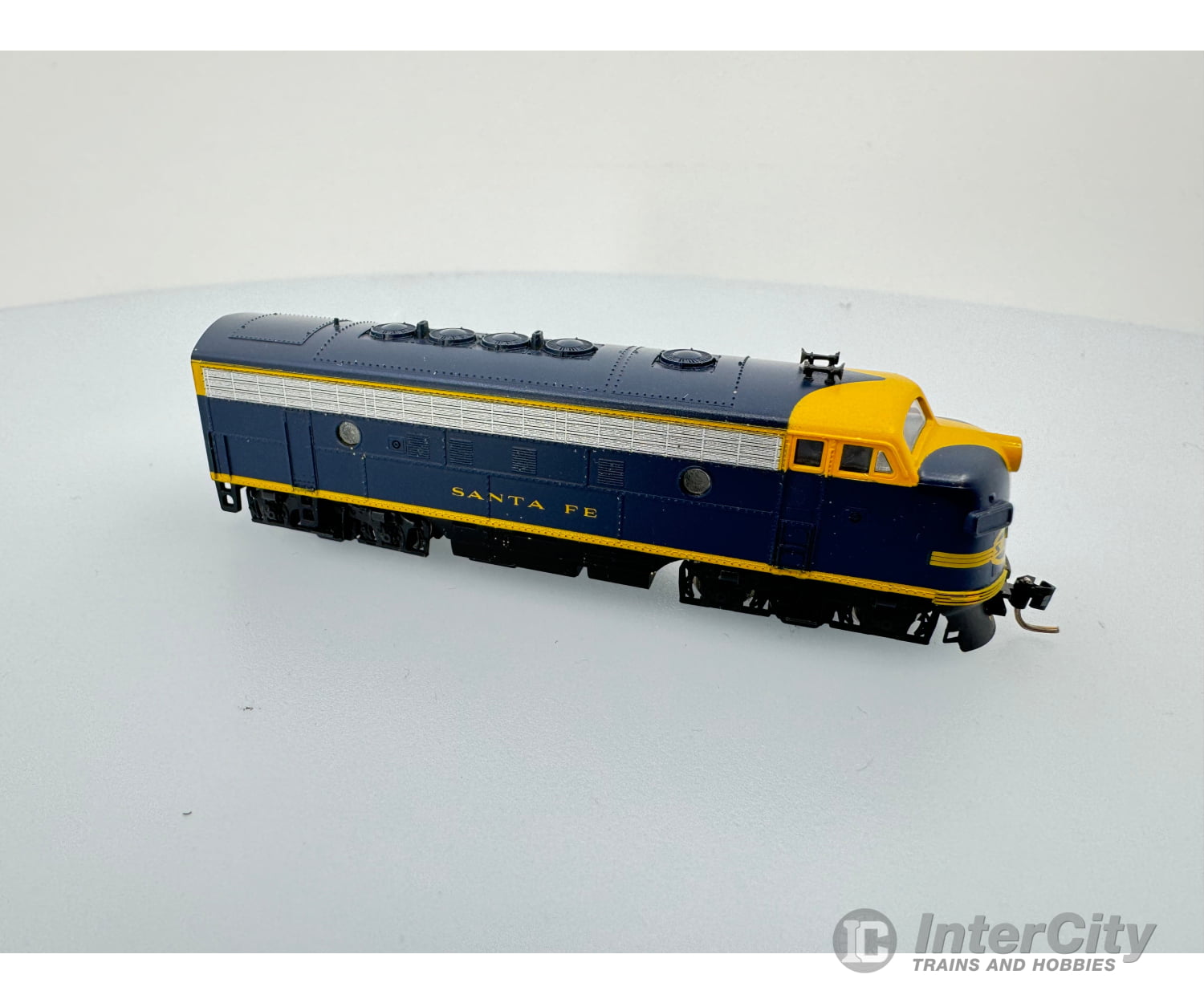 Kato 176-0910 N F7 A Single Headlight Santa Fe (Sf) 272 Analog Dc Locomotives