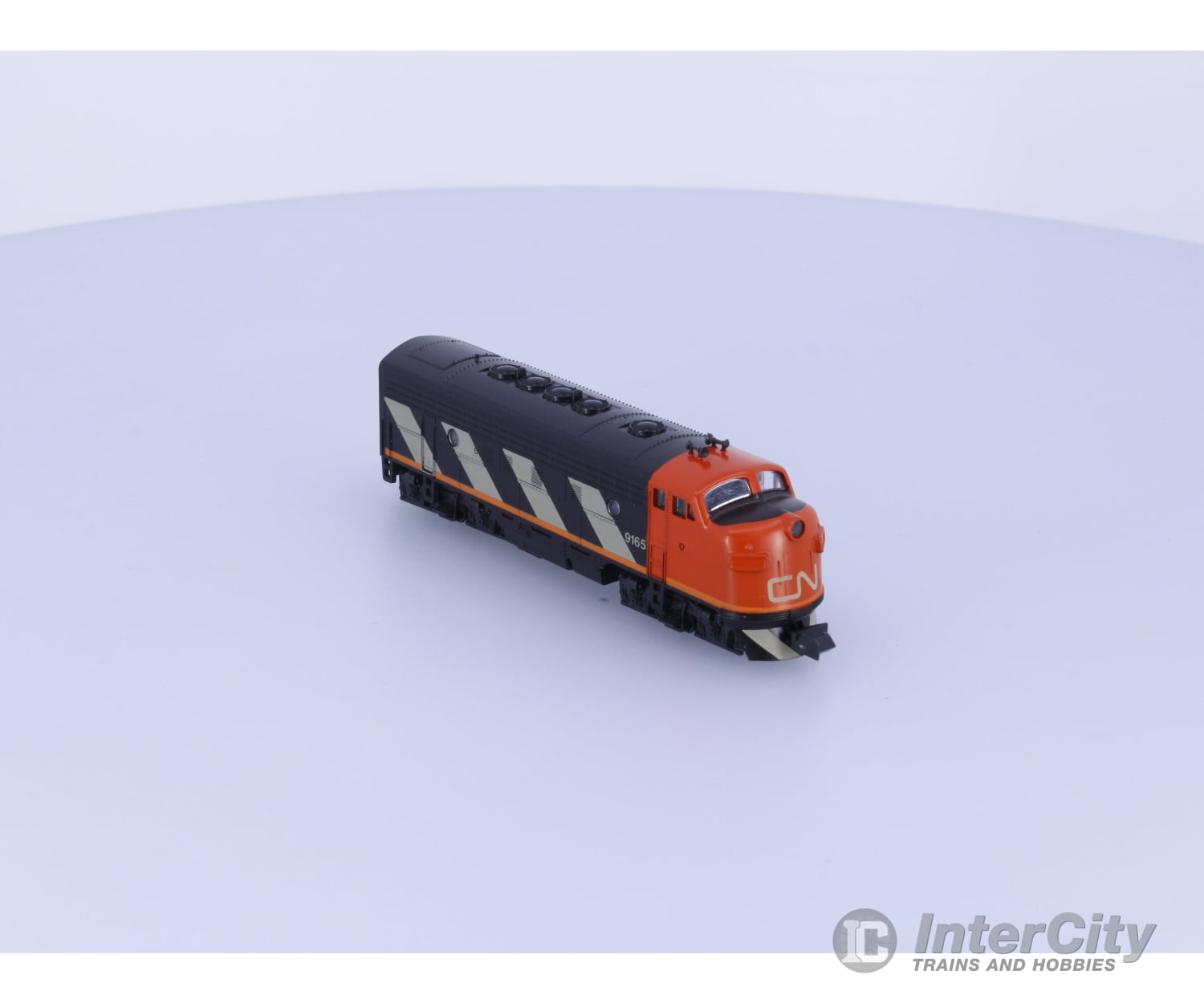 Kato 176-092 N F7A Canadian National (CN) 9165 Analog DC Locomotives