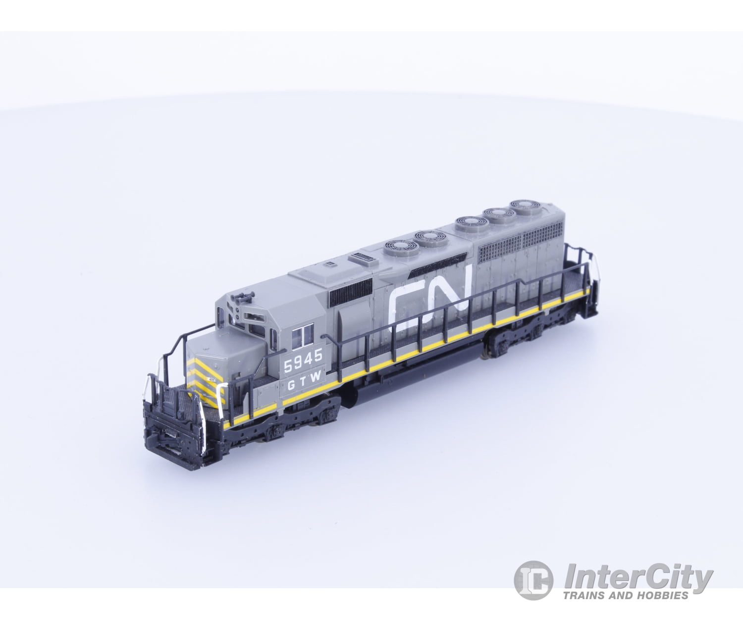 Kato 176-2000 N SD40 Diesel Locomotive Canadian National (CN) 5945 Analog DC Locomotives