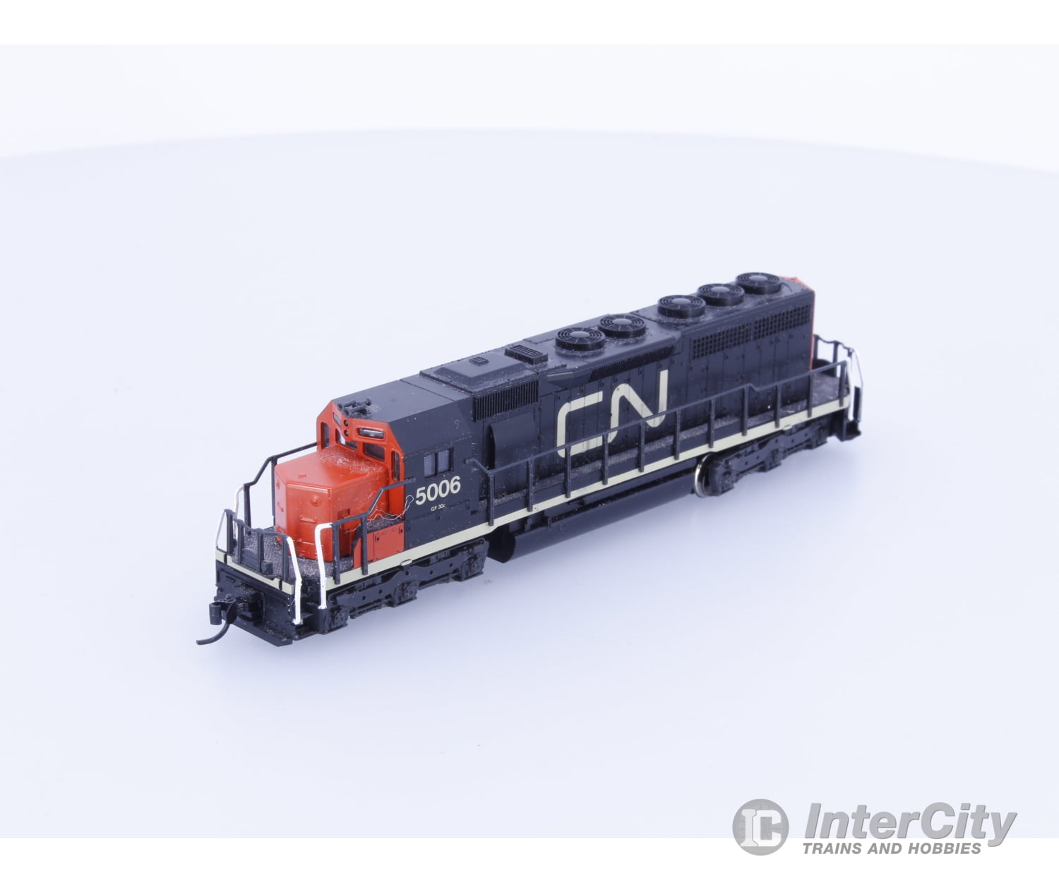 Kato 176-2002 N SD40 Diesel Locomotive Canadian National (CN) 5006 Analog DC Locomotives