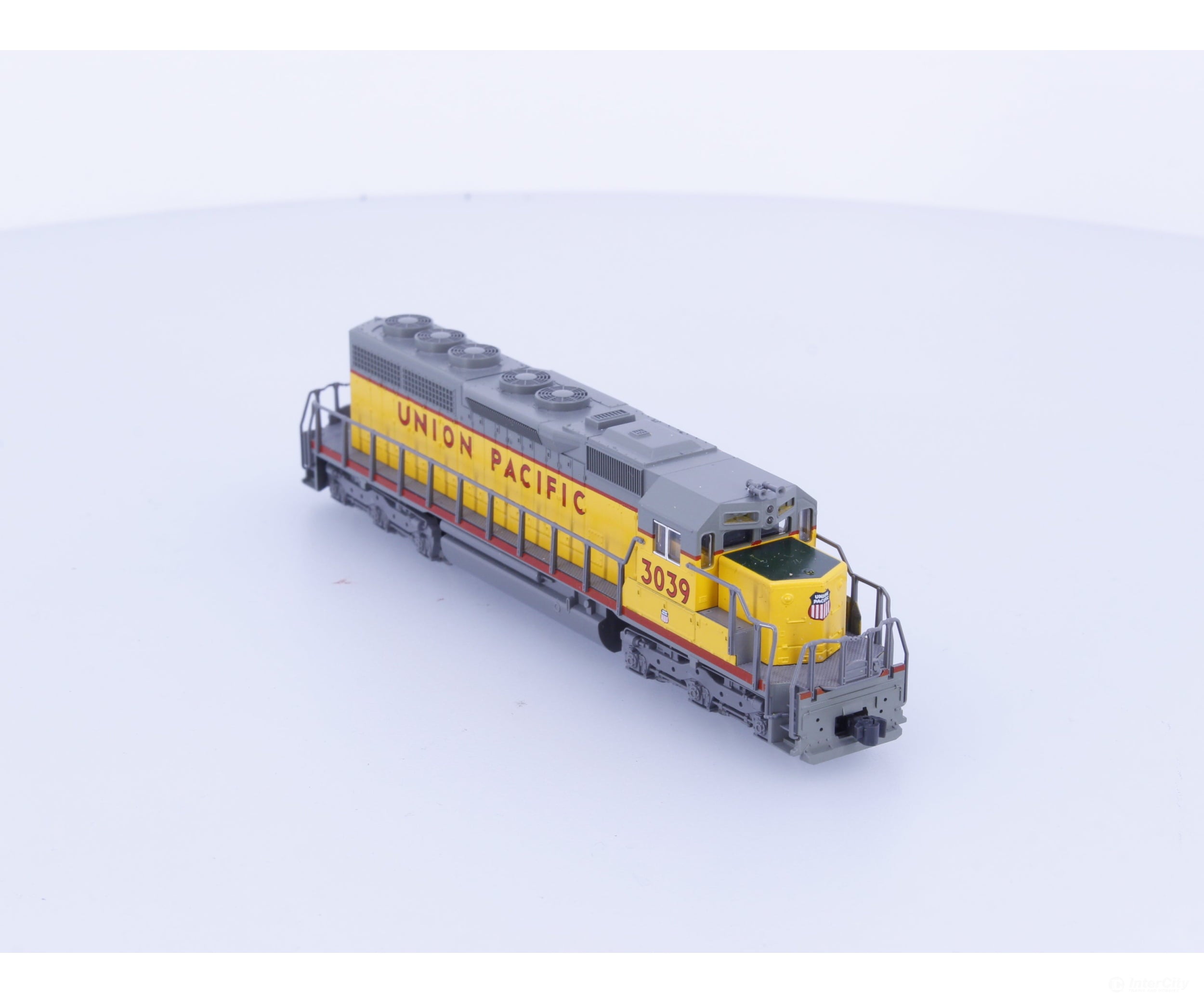 Kato 176-2103 N SD40 Diesel Locomotive Union Pacific (UP) 3039 Analog DC - Locomotives