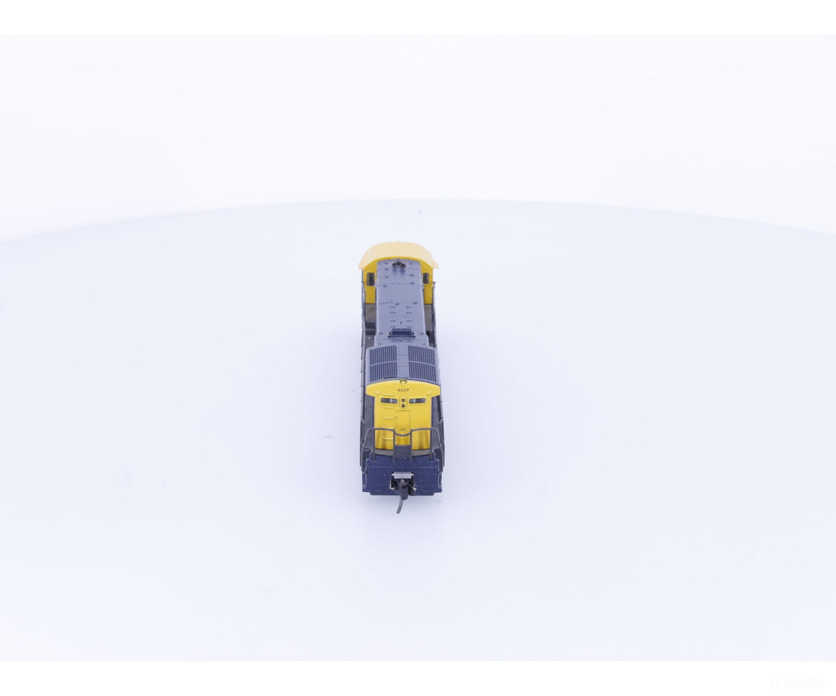 Kato 176-301 N C30-7 Diesel Locomotive Atchison Topeka and Santa Fe (ATSF) 8017 Analog DC - Locomotives