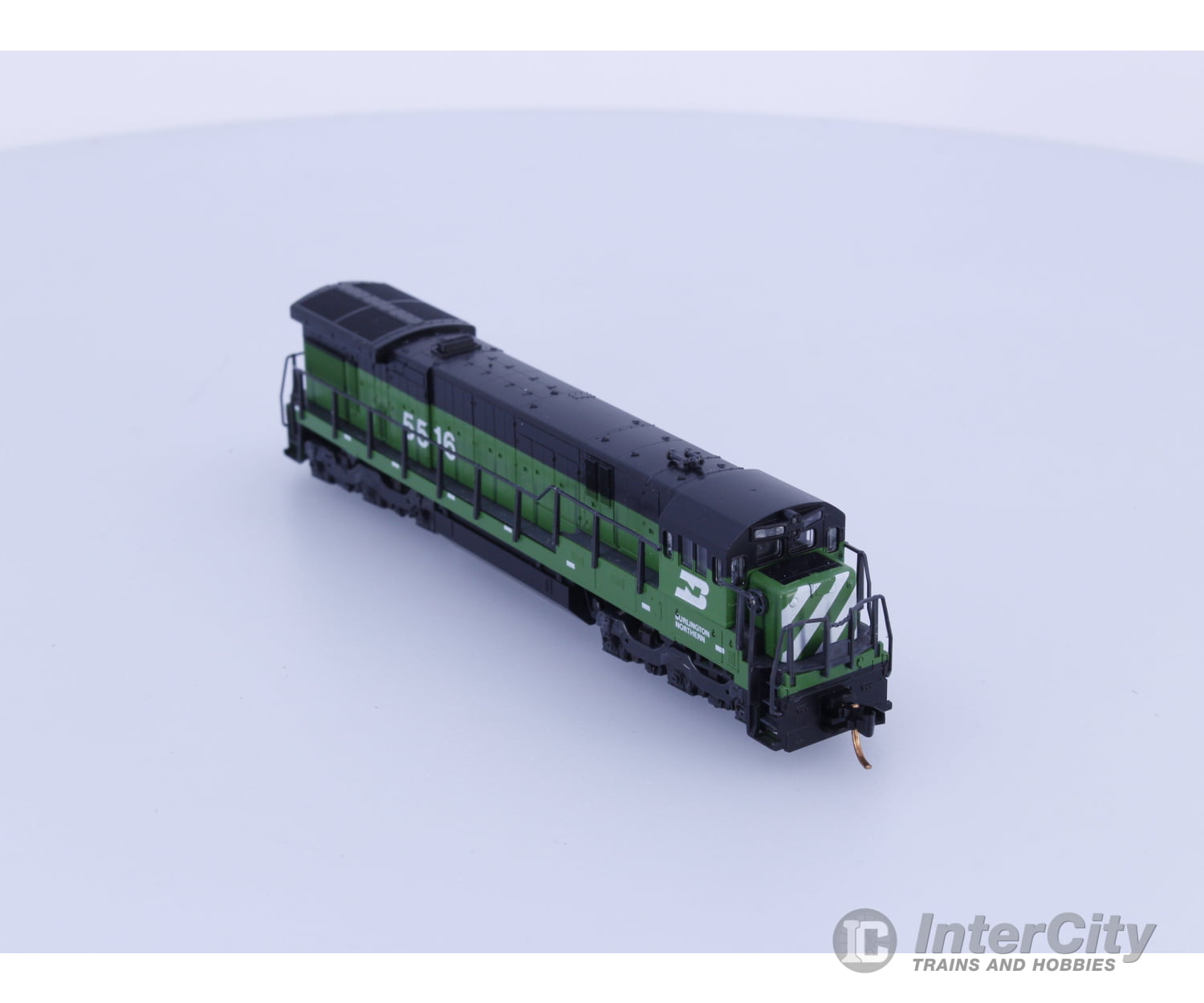 Kato 176-303 N C30-7 Diesel Locomotive Burlington Northern (BN) 5516 Analog DC Locomotives