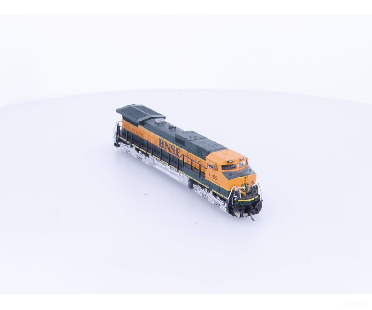 Kato 176-3803 N C44-9W Diesel Locomotive Burlington Northern Santa Fe (BNSF) 1065 Analog DC - Locomotives