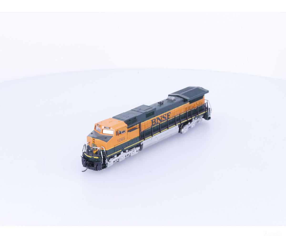 Kato 176-3803 N C44-9W Diesel Locomotive Burlington Northern Santa Fe (BNSF) 1065 Analog DC - Locomotives