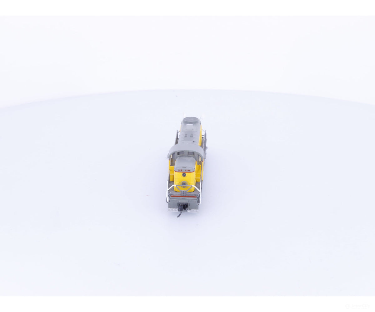Kato 176-4403 N RS-2 Diesel Locomotive Union Pacific (UP) 1291 Analog DC - Locomotives
