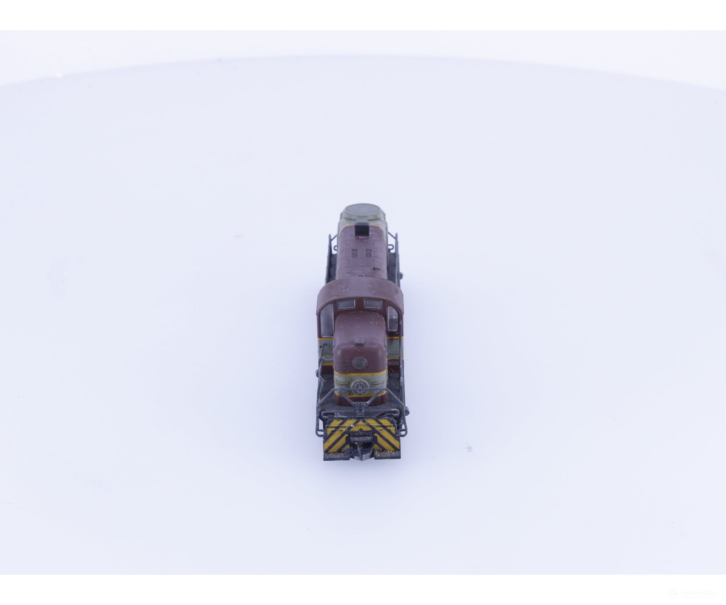 Kato 176-4601 N RS-2 Diesel Locomotive Canadian Pacific (CP) 8401 DCC - Locomotives