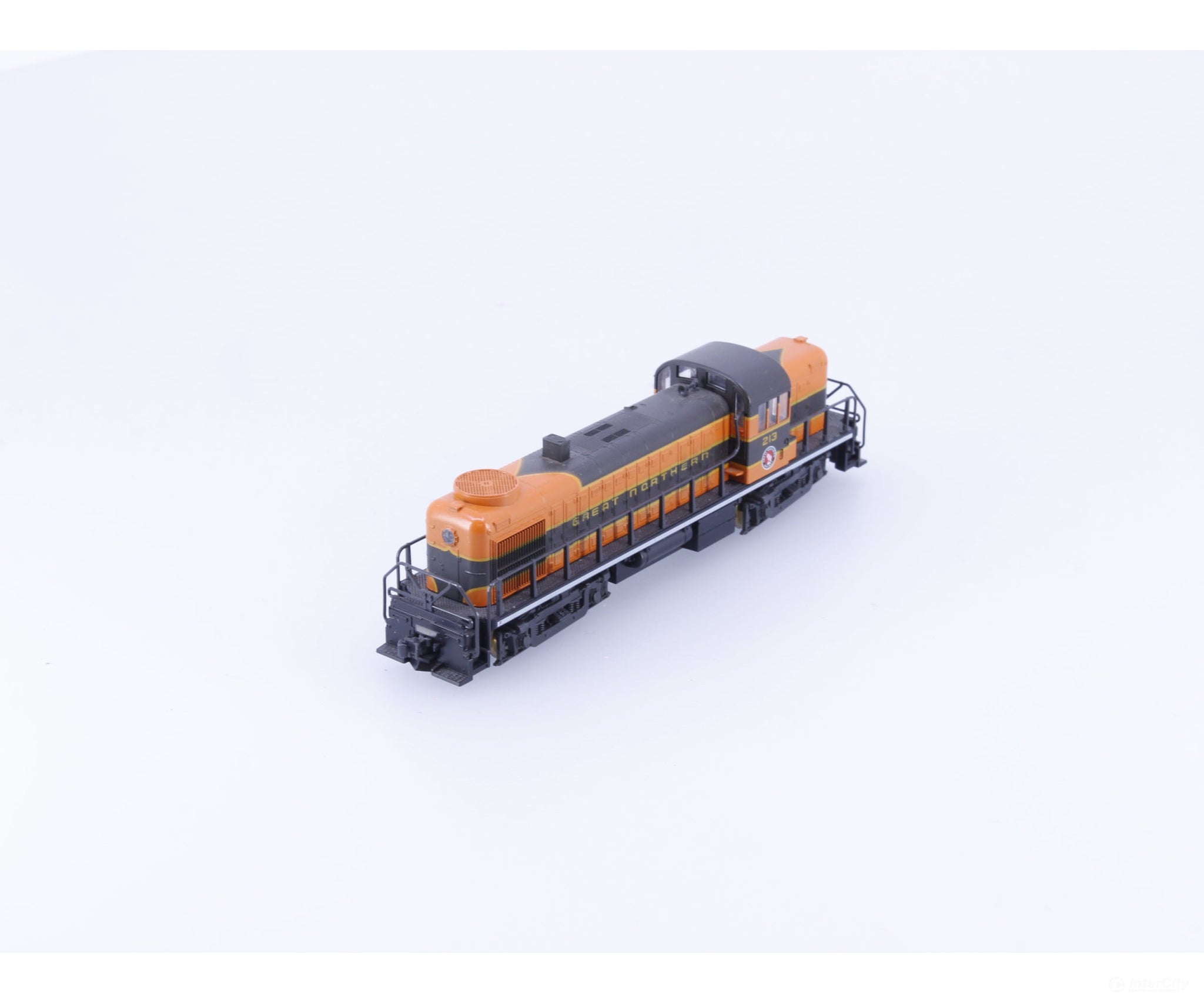 Kato 176-4603 N RS-2 Diesel Locomotive Great Northern (GN) 213 Analog DC - Locomotives