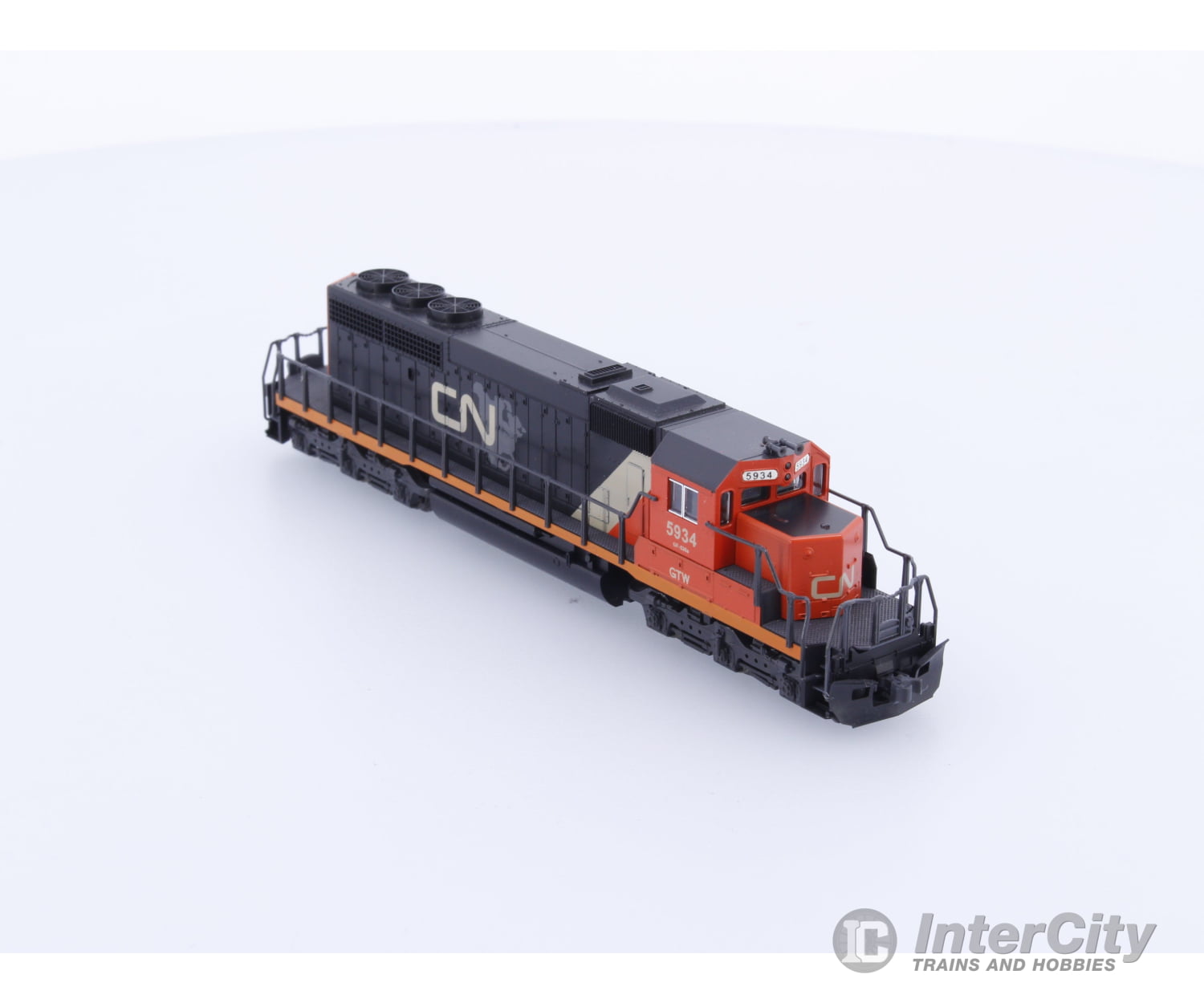 Kato 176-4702 N SD40-2 Early Diesel Locomotive Canadian National (CN) 5934 Analog DC Locomotives