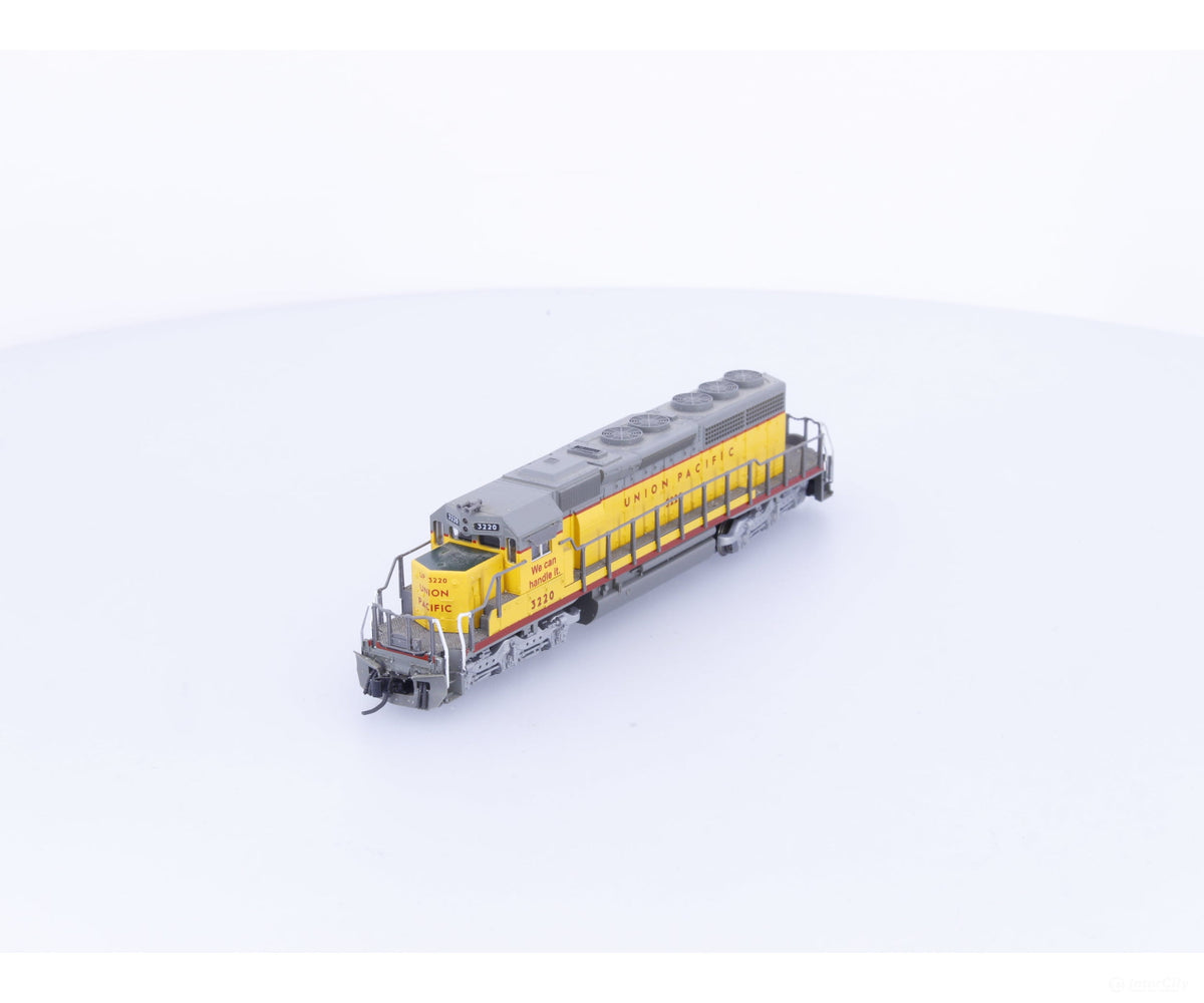 Kato 176-4812 N SD40-2 Early Diesel Locomotive Union Pacific (UP) 3220 Analog DC - Locomotives